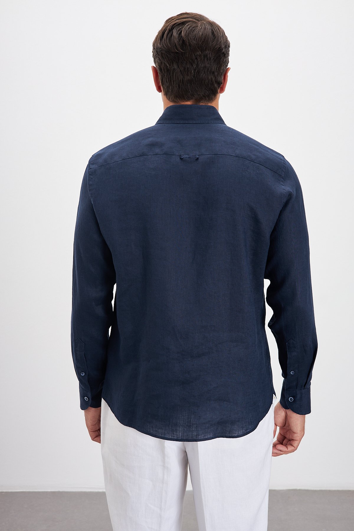 Yaka Düğmeli Comfort Fit %100 Keten Erkek Gömlek - Lacivert