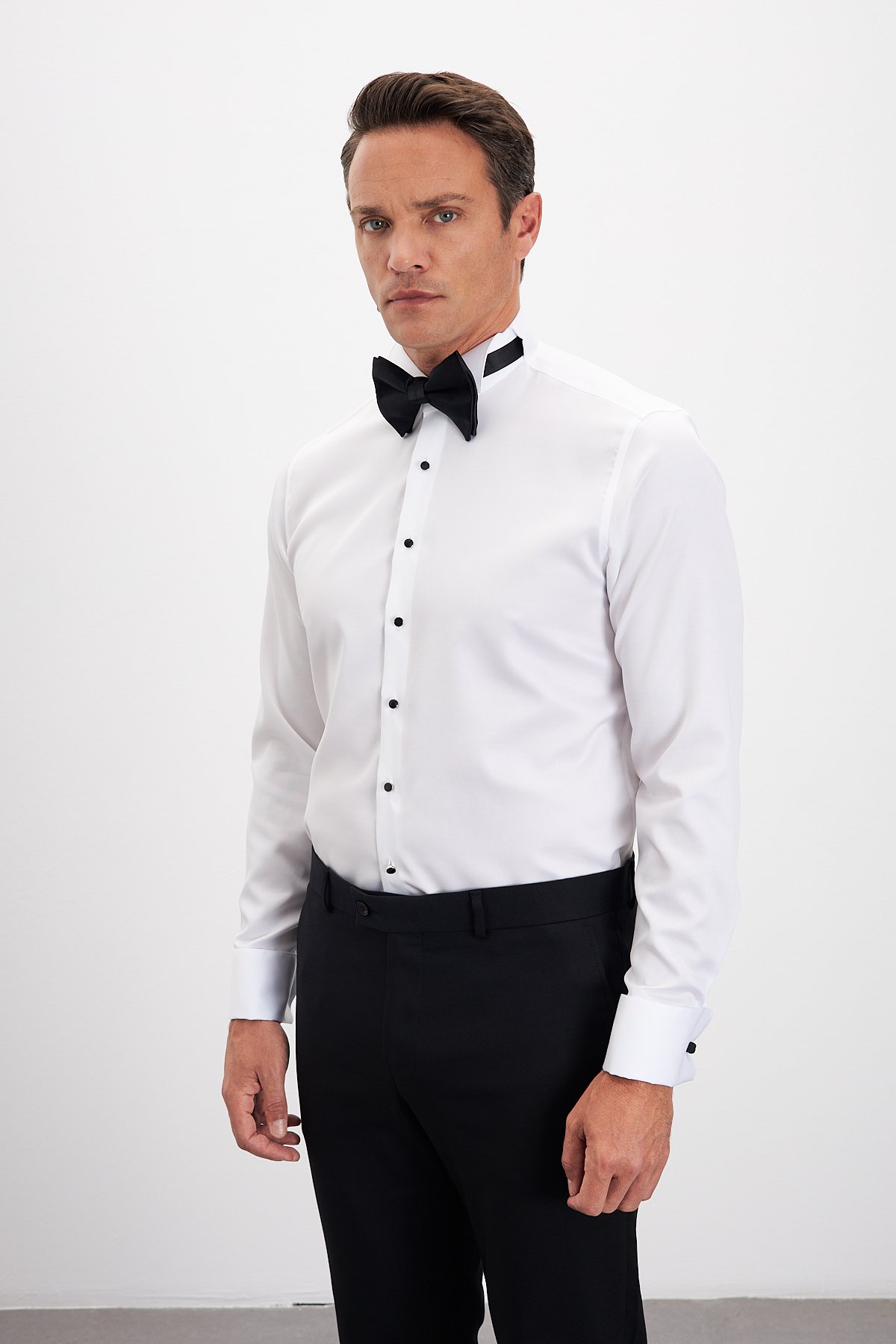 Ütü Gerektirmeyen %100 Pamuk Non Iron Ata Yaka Comfort Fit Smokin Gömlek - Beyaz