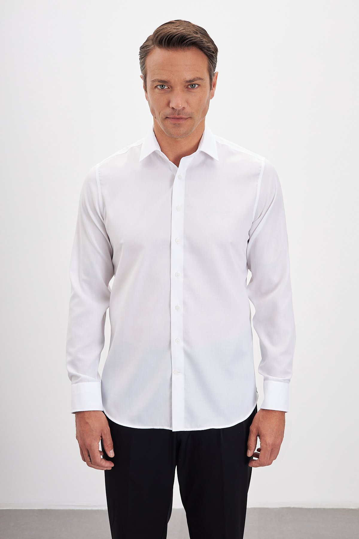 Ütü Gerektirmeyen %100 Pamuk Non Iron Klasik Yaka Erkek Gömlek