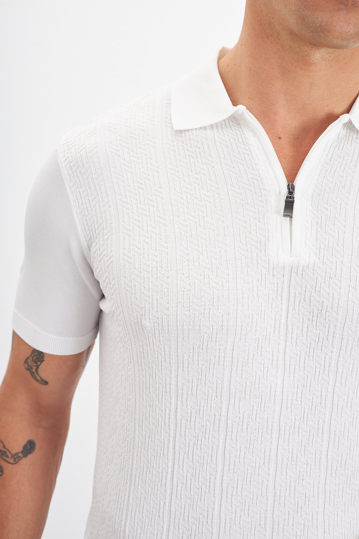 Desenli Fermuarlı Polo Yaka Triko Erkek T-shirt - Beyaz