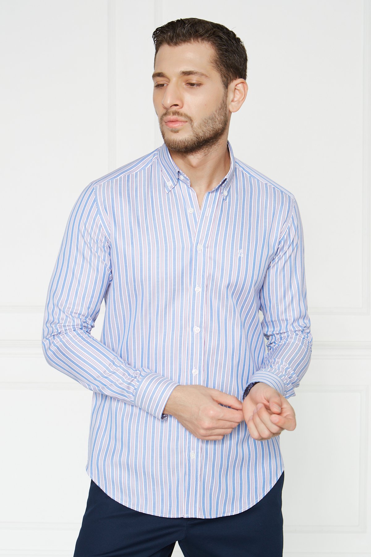 Yaka Düğmeli Slim Fit Klasik Gömlek