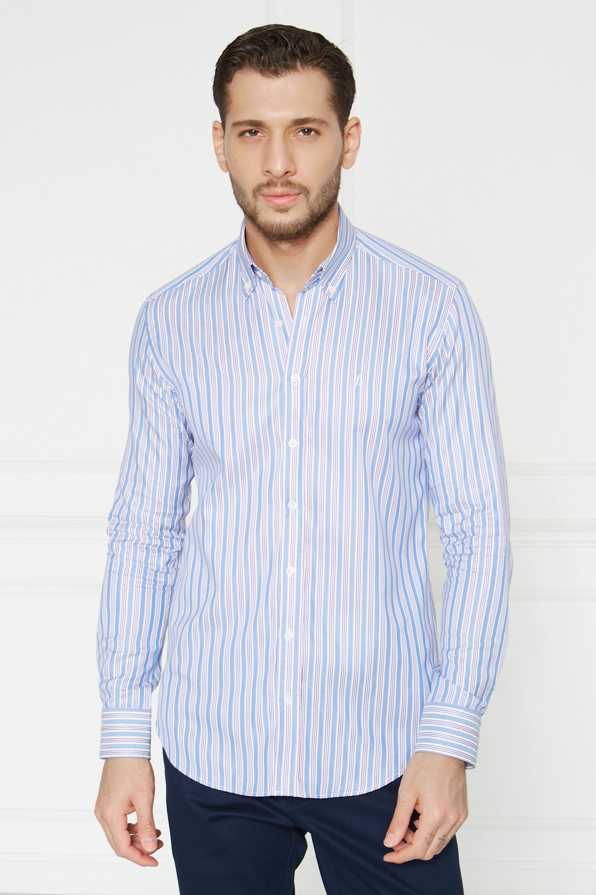 Yaka Düğmeli Slim Fit Klasik Gömlek