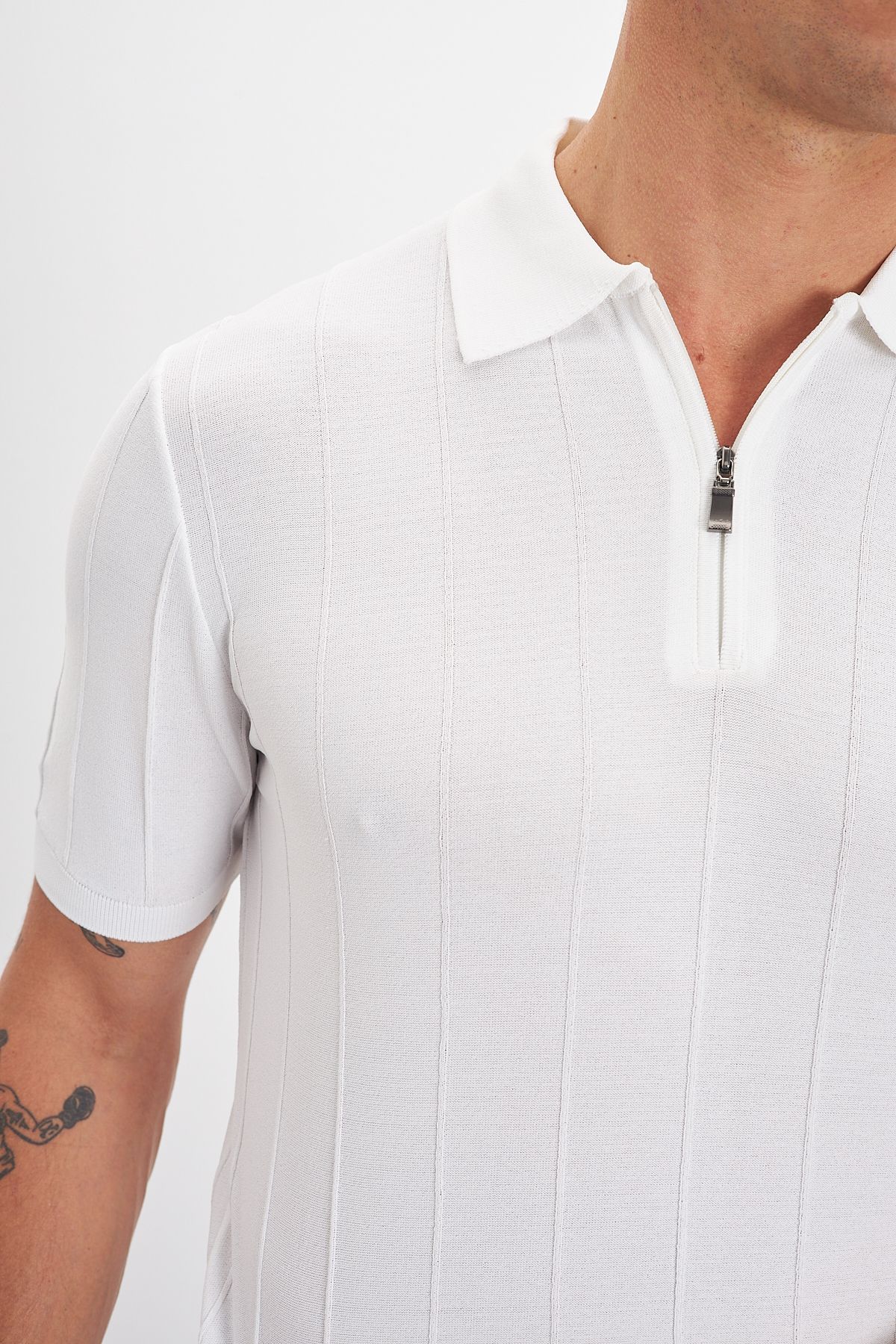 Fermuarlı Polo Yaka Çizgi Desenli Triko Erkek T-Shirt