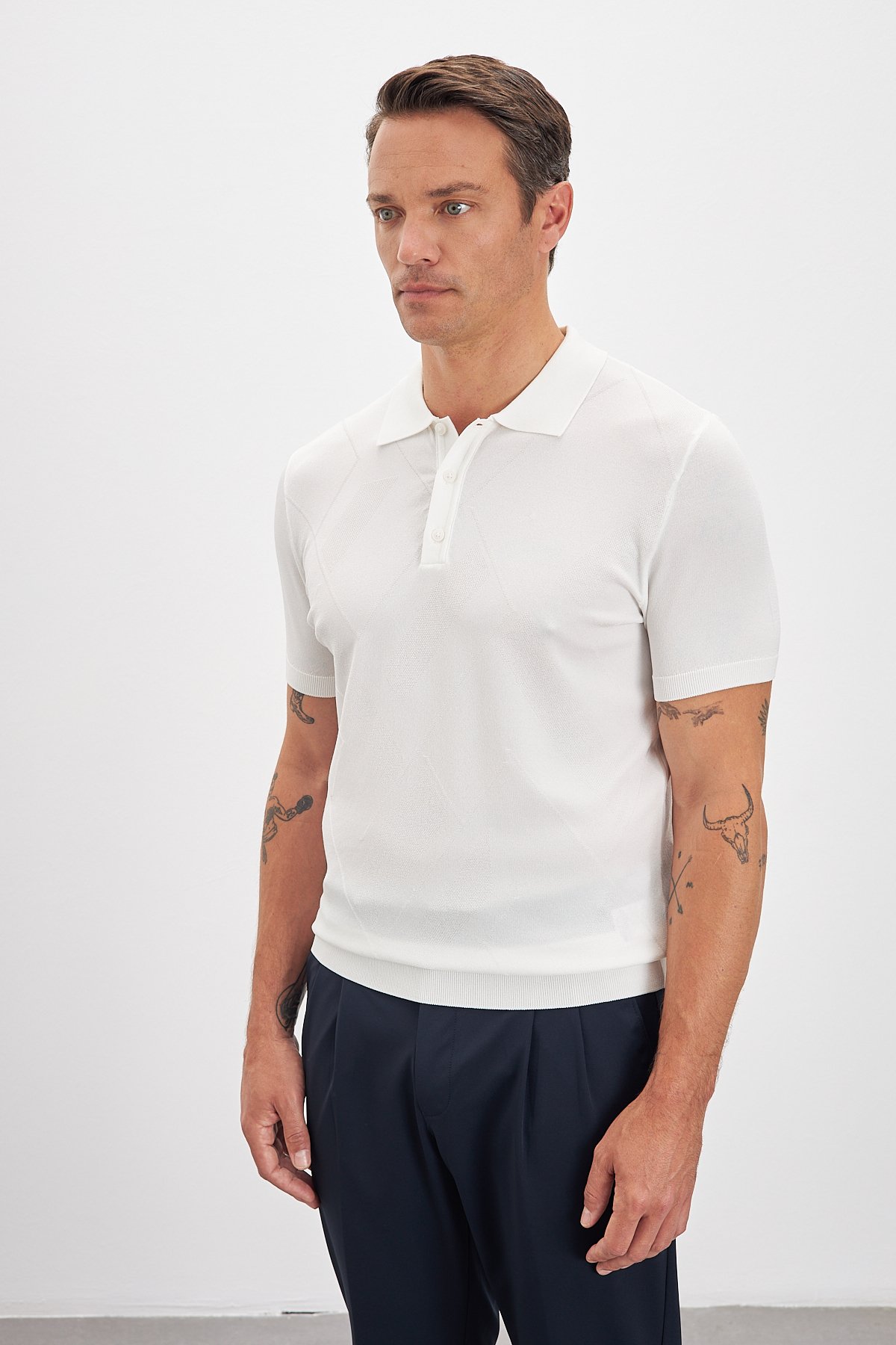 Düğmeli Pola Yaka Erkek T-shirt