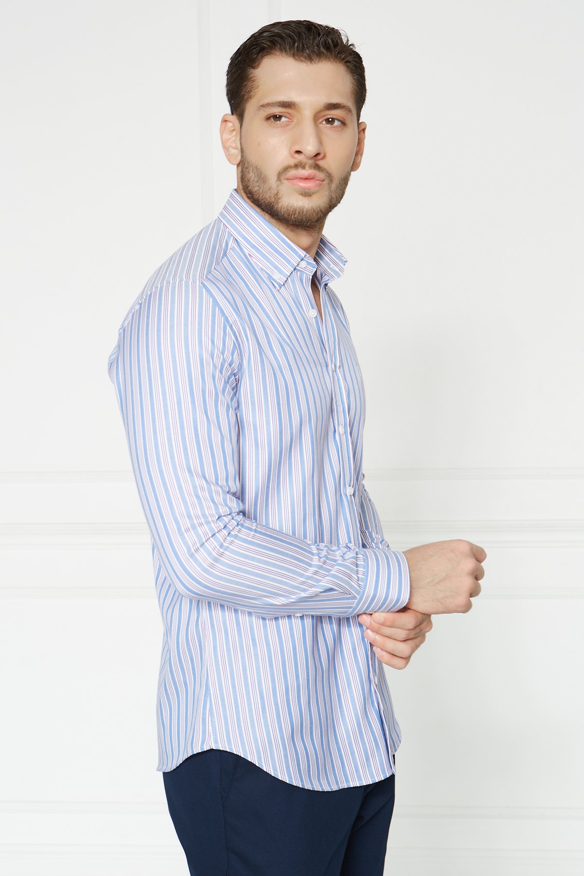Yaka Düğmeli Slim Fit Klasik Gömlek