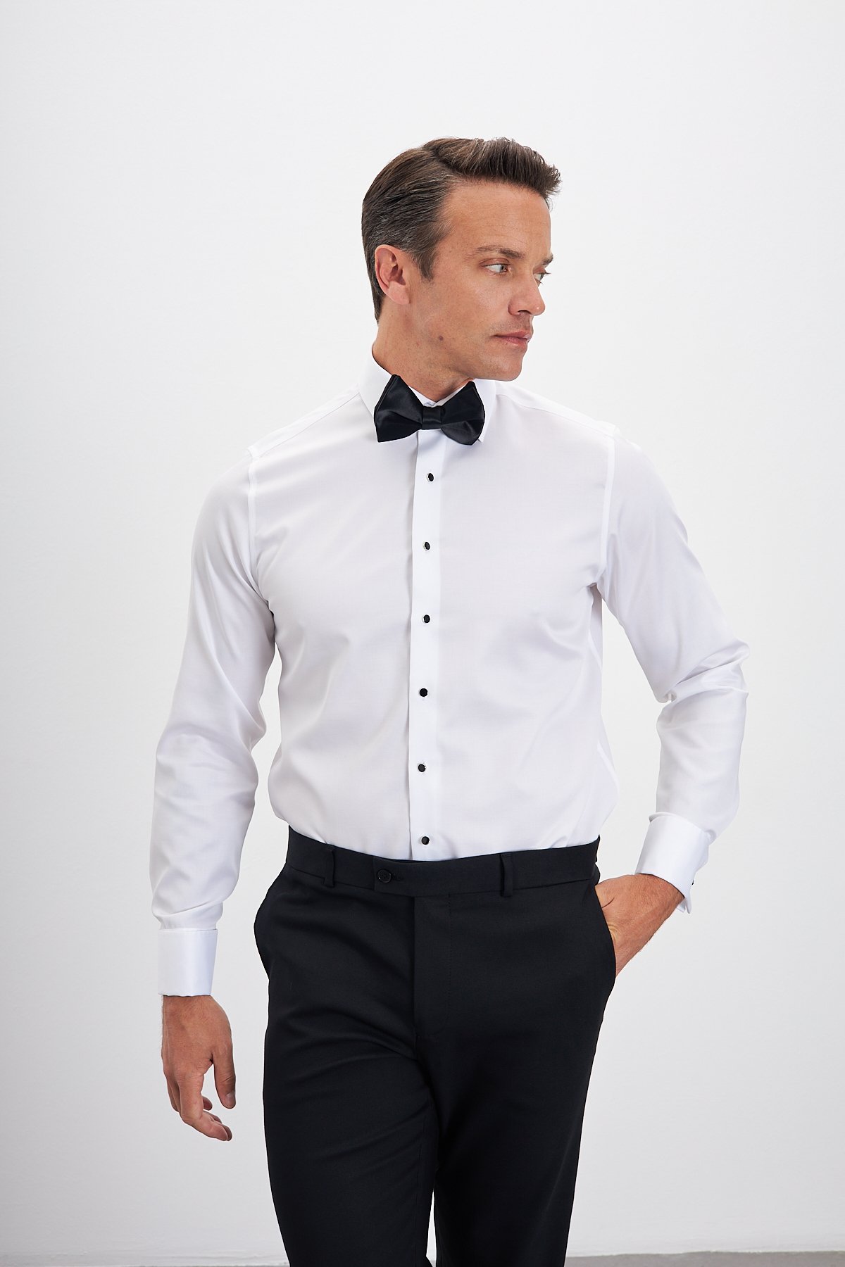 Ütü Gerektirmeyen %100 Pamuk Non Iron Comfort Fit Klasik Yaka Smokin Gömlek - Beyaz