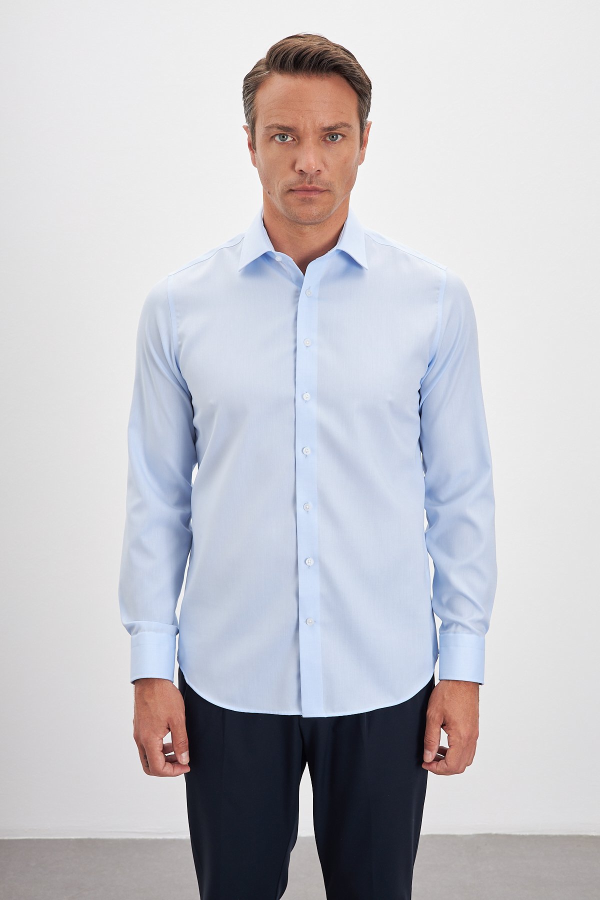 Ütü Gerektirmeyen %100 Pamuk Non Iron Klasik Yaka Erkek Gömlek - Mavi