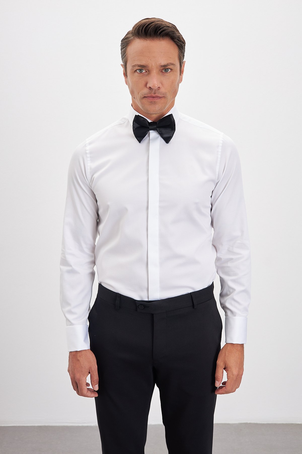 %100 Pamuk Gizli Pat Comfort Fit Klasik Yaka Damatlık Gömlek