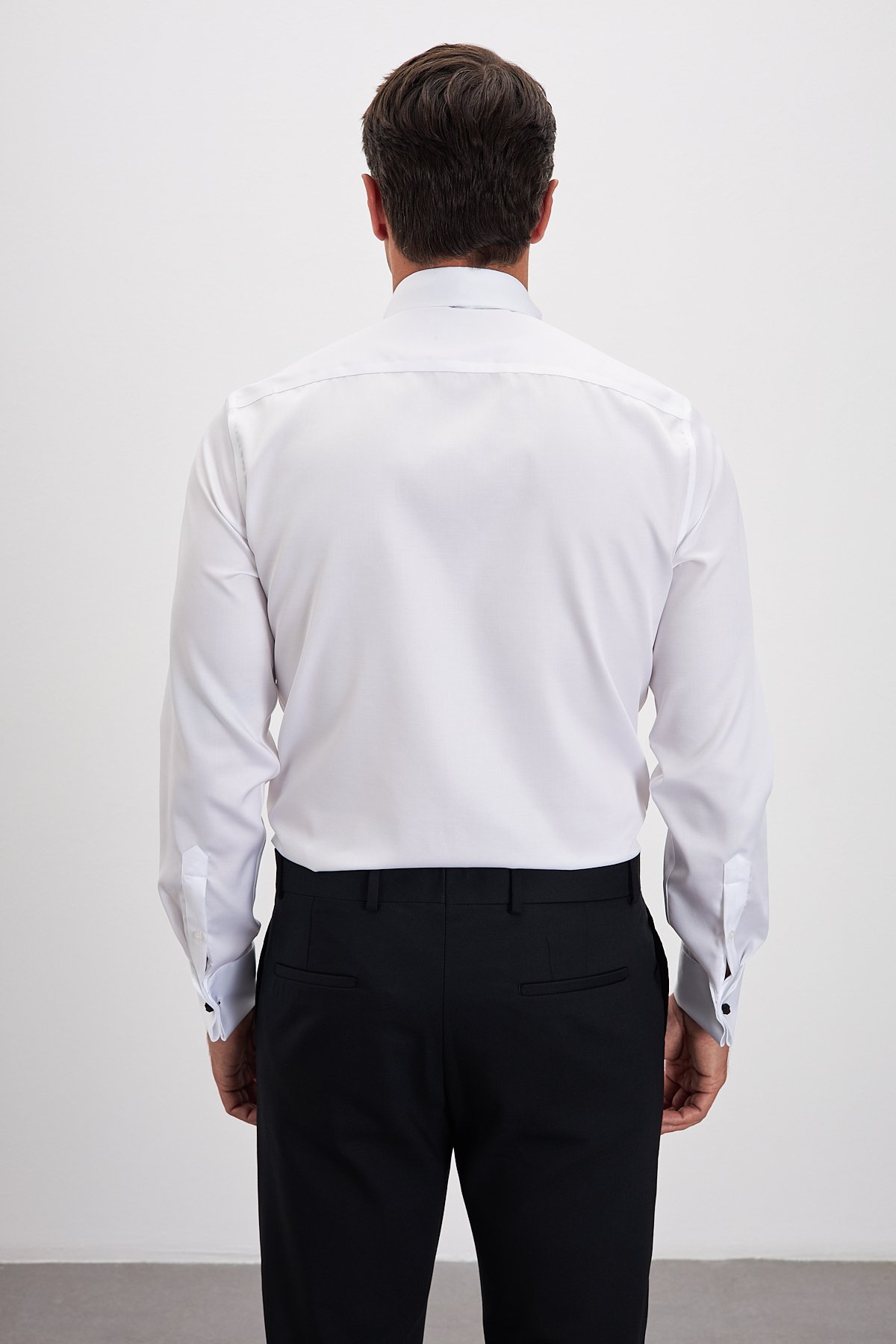 Ütü Gerektirmeyen %100 Pamuk Non Iron Ata Yaka Comfort Fit Smokin Gömlek - Beyaz