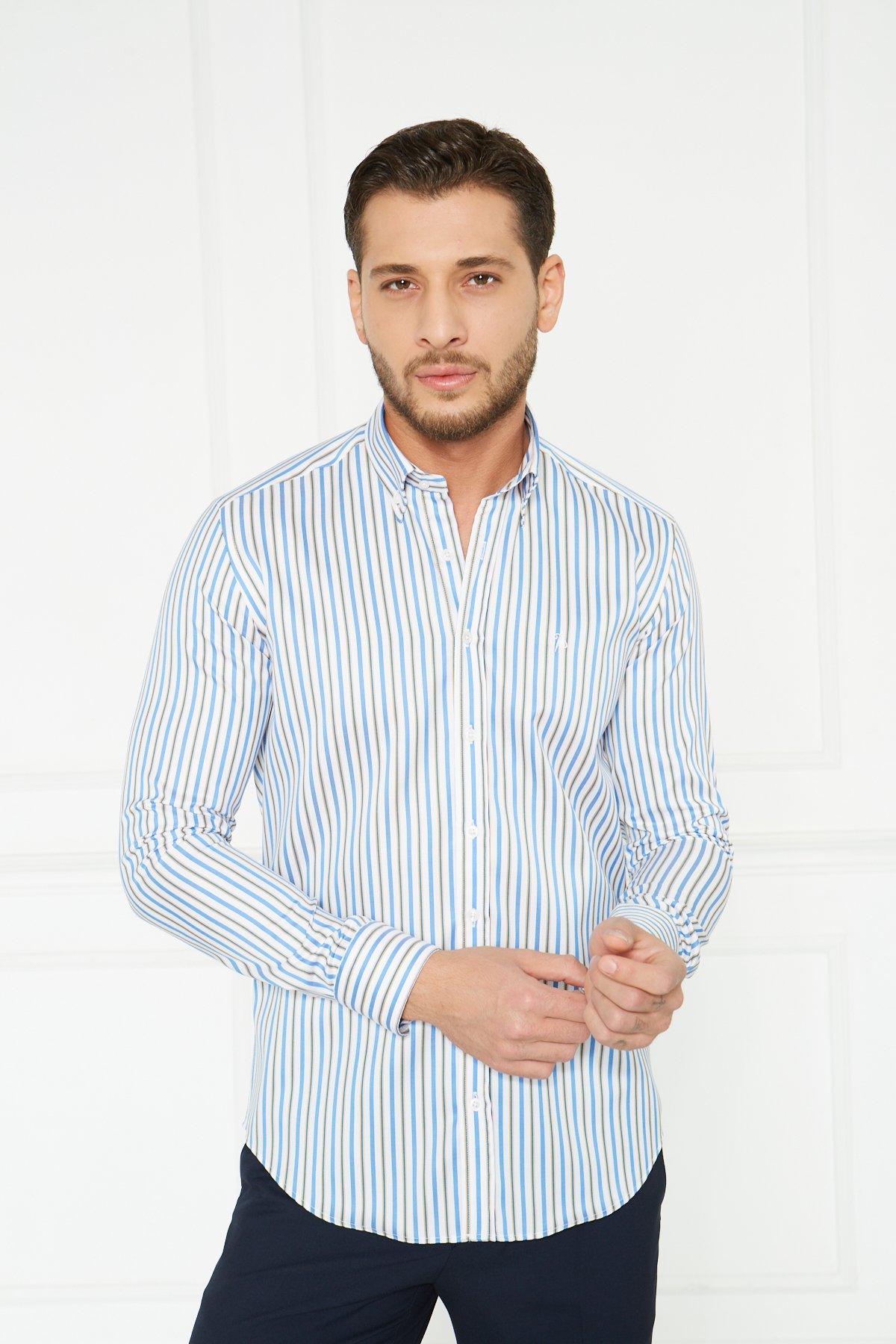Yaka Düğmeli Slim Fit Klasik Gömlek - Saten Beyaz