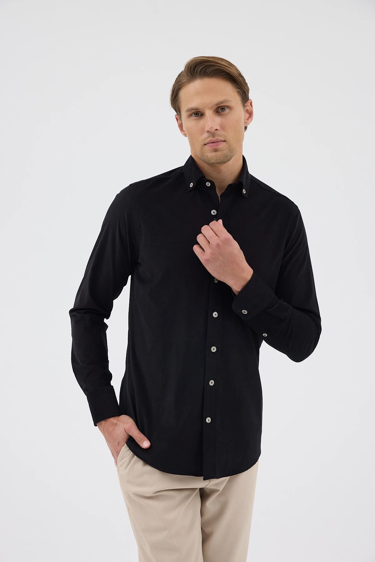Kadife Yaka Düğmeli %100 Pamuk Comfort Fit Erkek Gömlek - Siyah