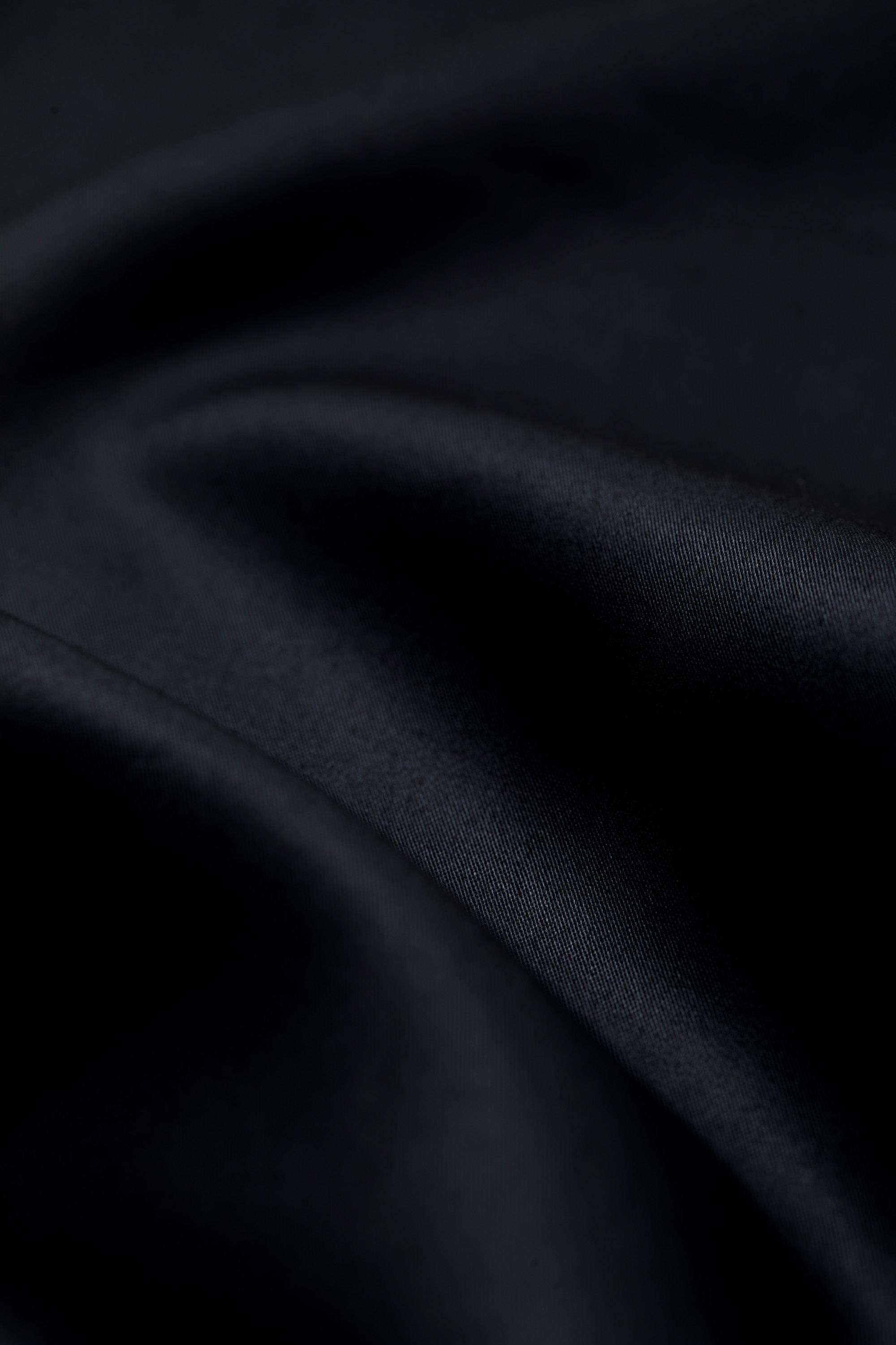 Bebe Yaka İğneli Slim Fit Gömlek - Siyah