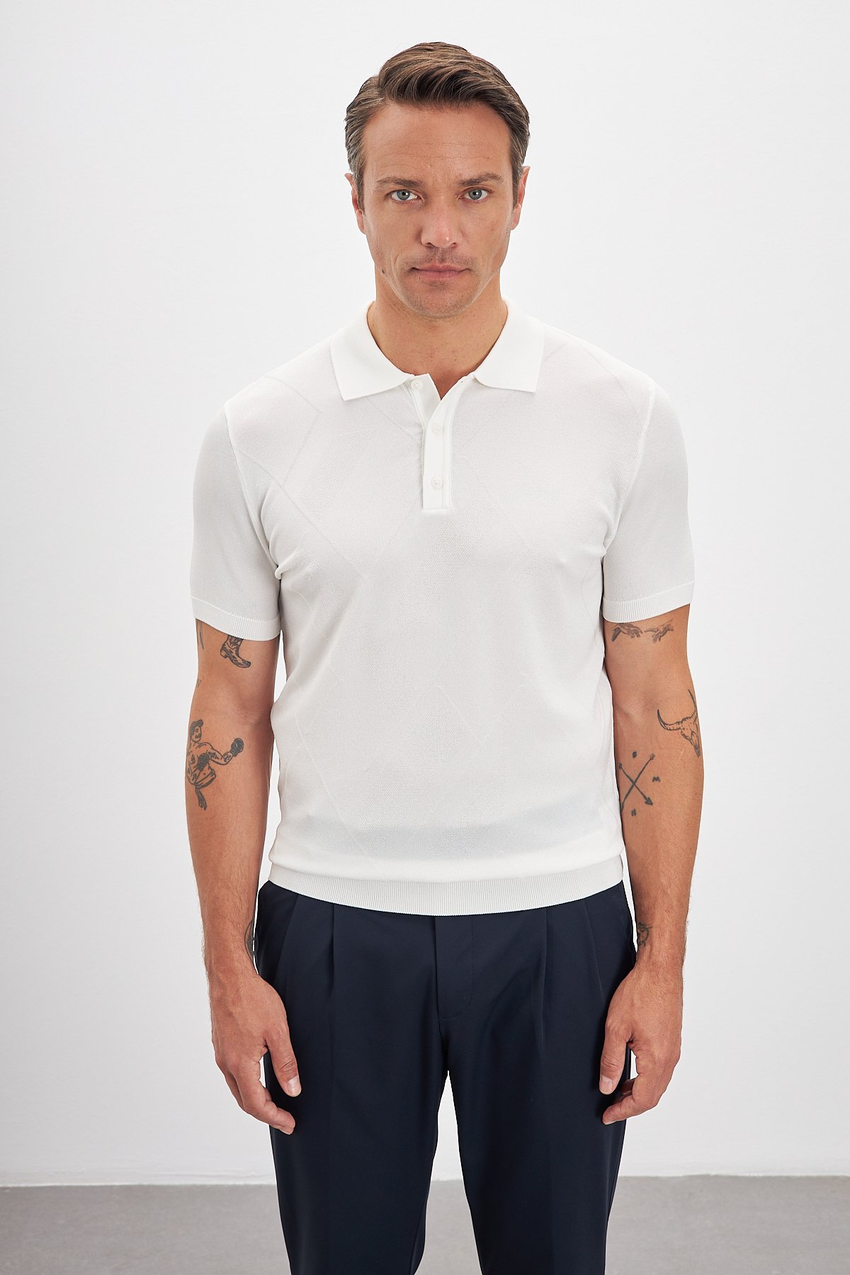 Düğmeli Pola Yaka Erkek T-shirt - Beyaz