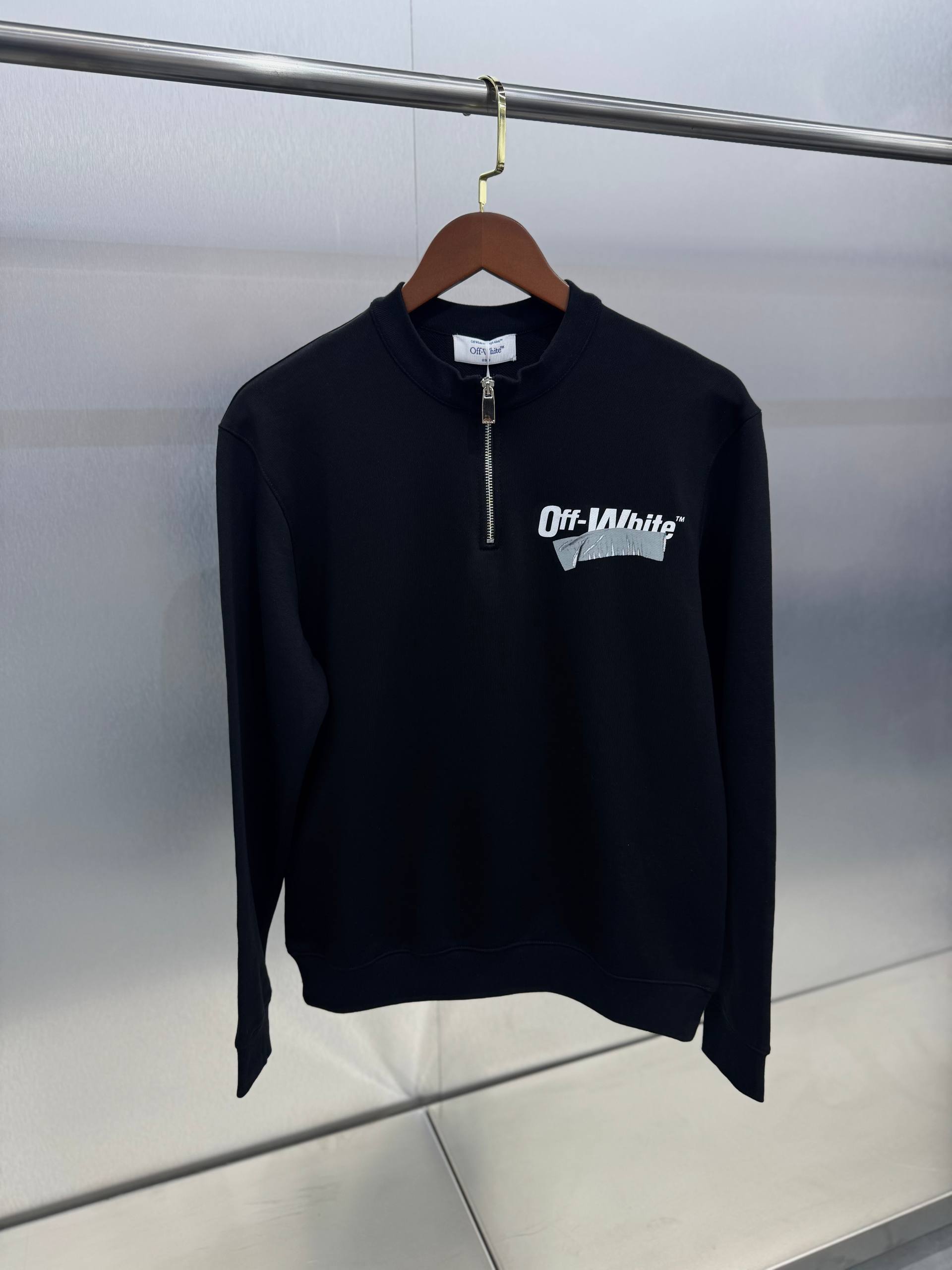 O-W Custom Design Zipper Sweatshirt - Black