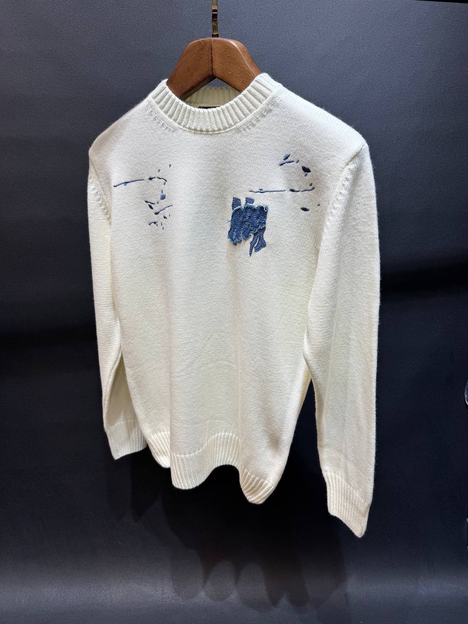 A Luxury Logo Print Knitwear - White