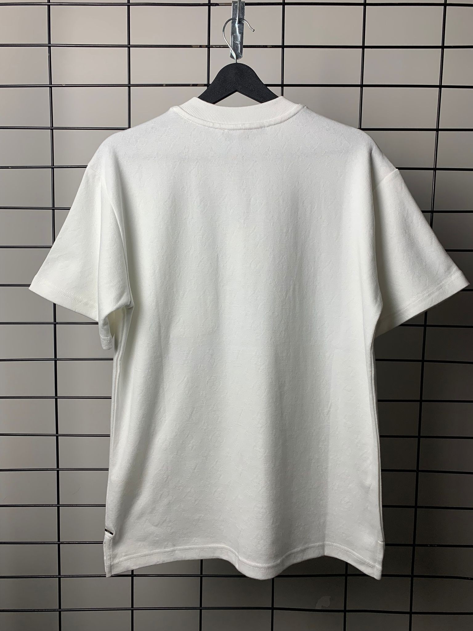 L New Season Luxury T-shirt