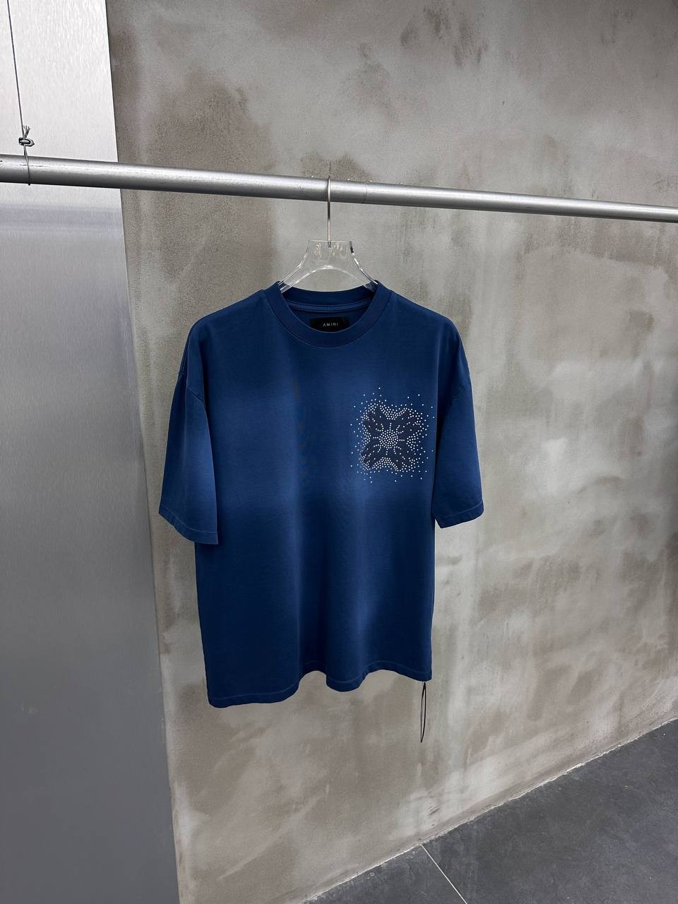 A Luxury Stone Embroidered Black & White & Blue T-shirt - Blue