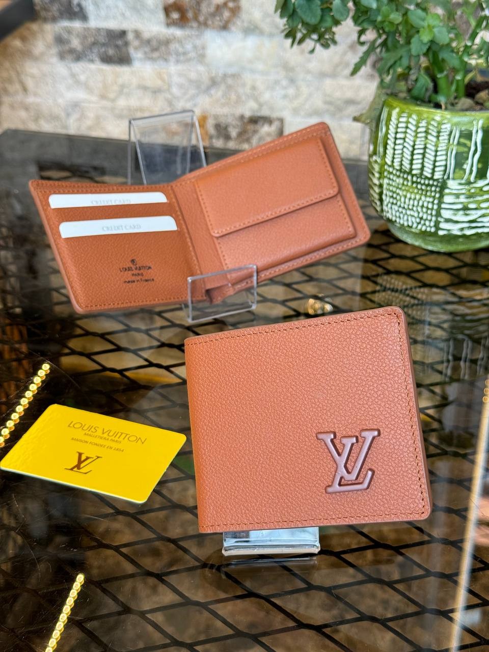 L Luxury Wallet