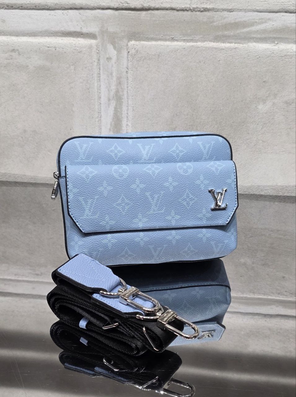 L Luxury Messenger Bag