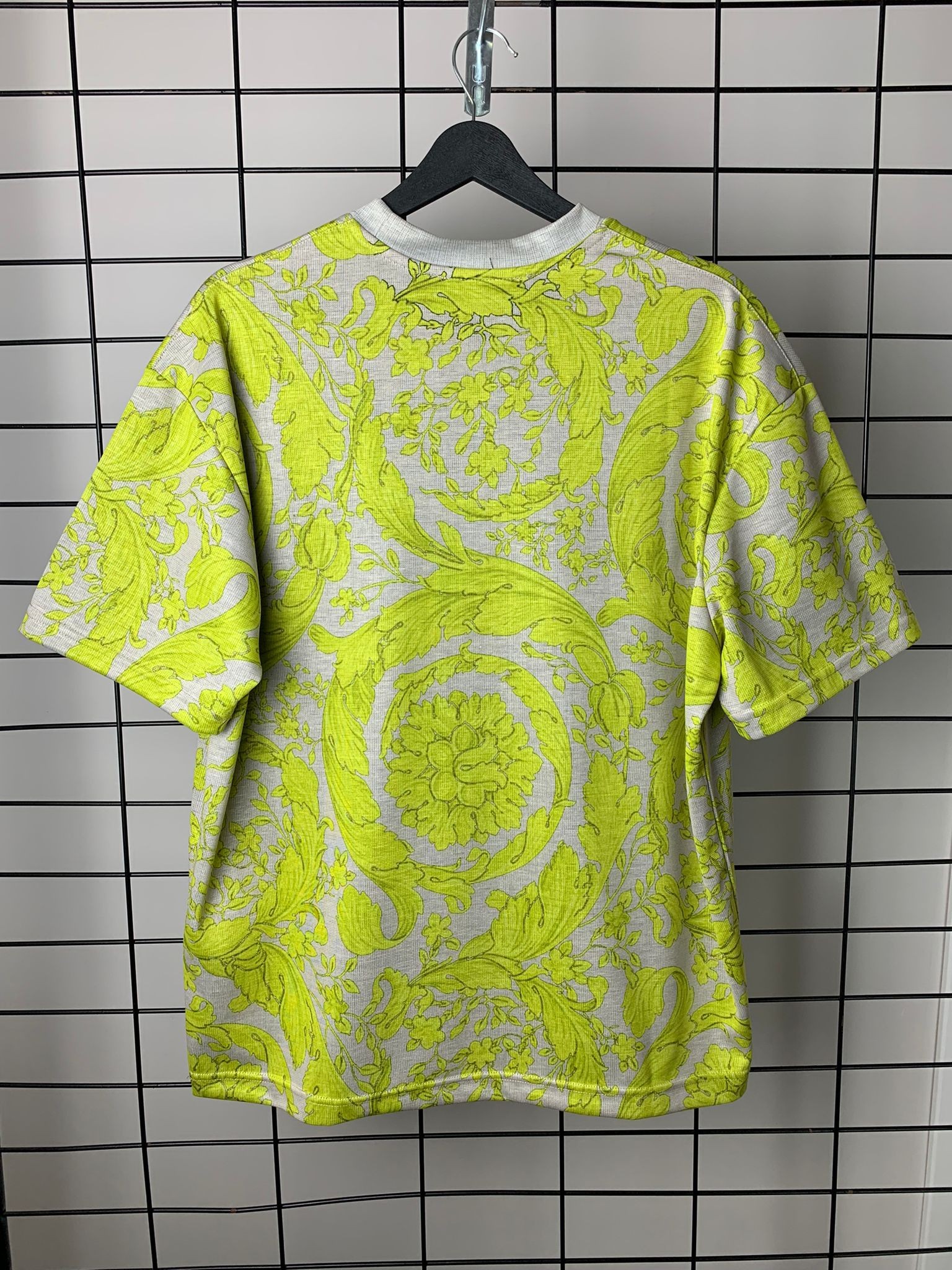 V New Season Luxury T-shirt