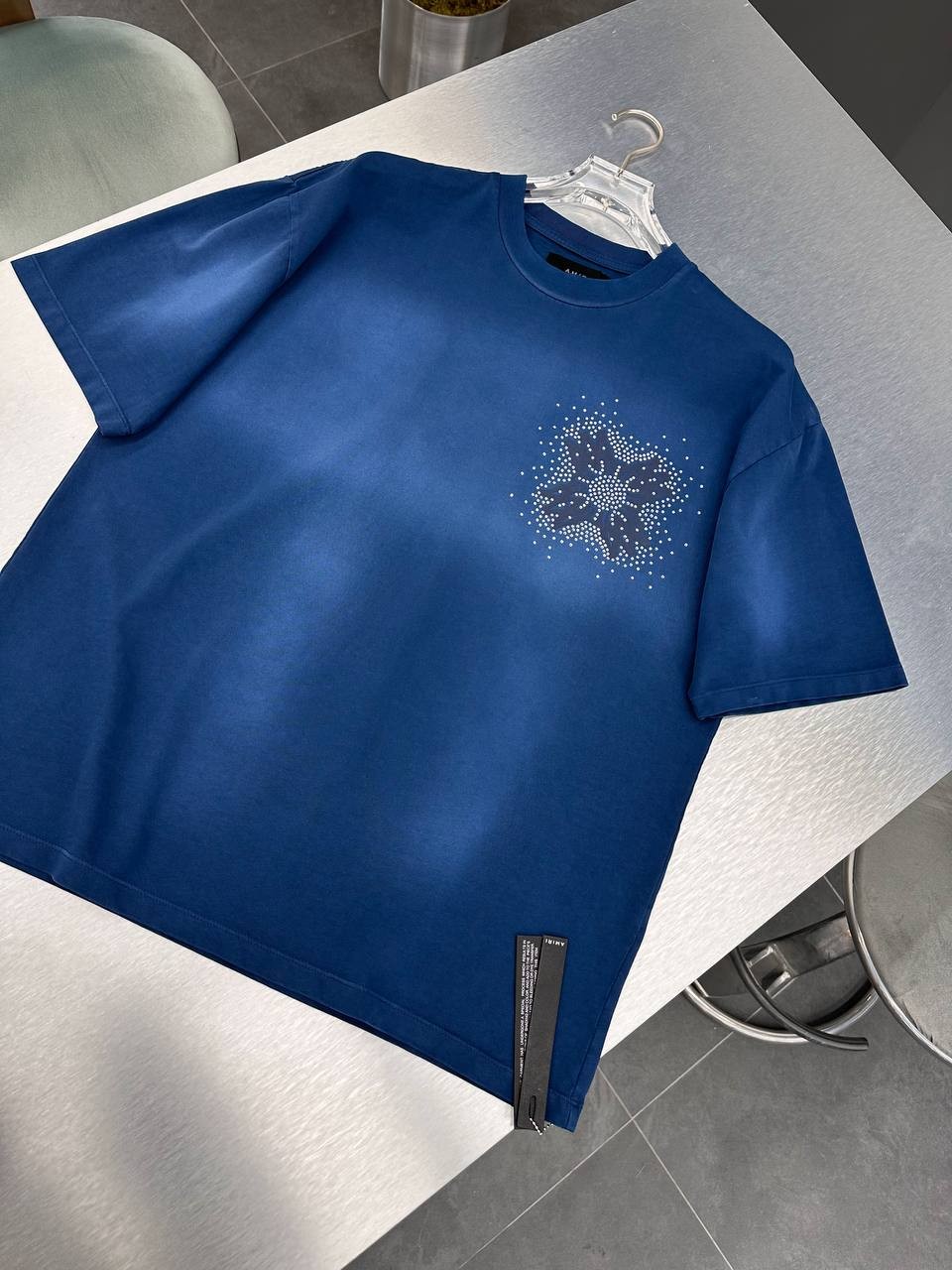 A Luxury Stone Embroidered Black & White & Blue T-shirt - Blue
