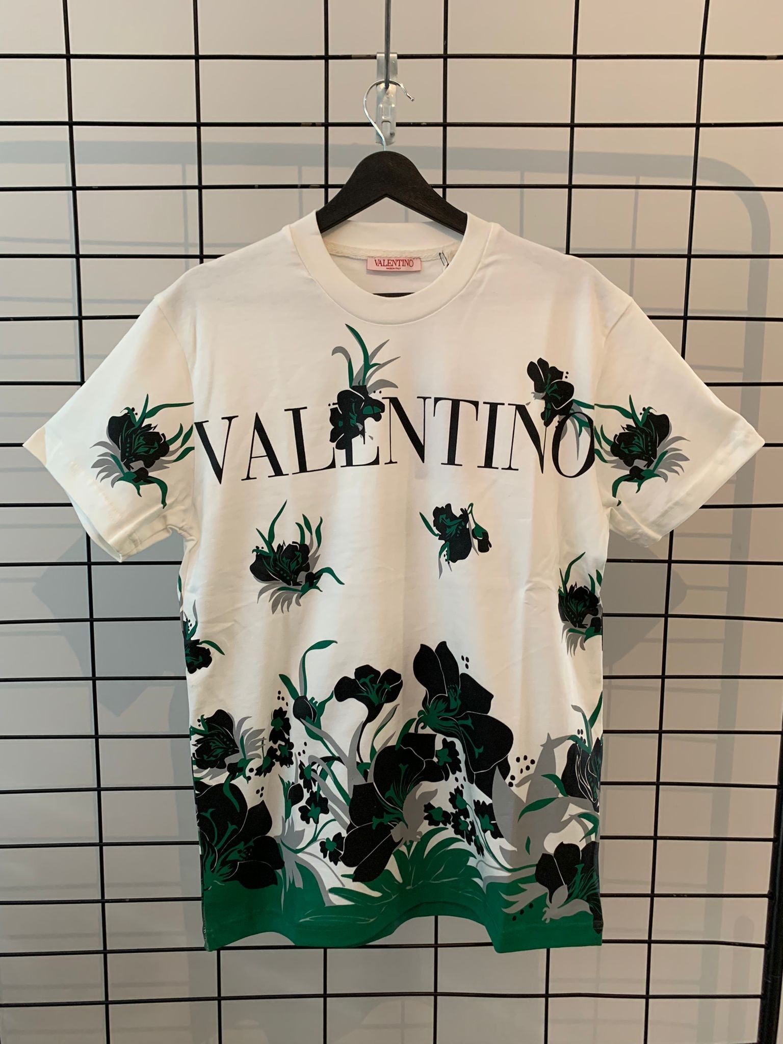 VL New Season Luxury T-shirt