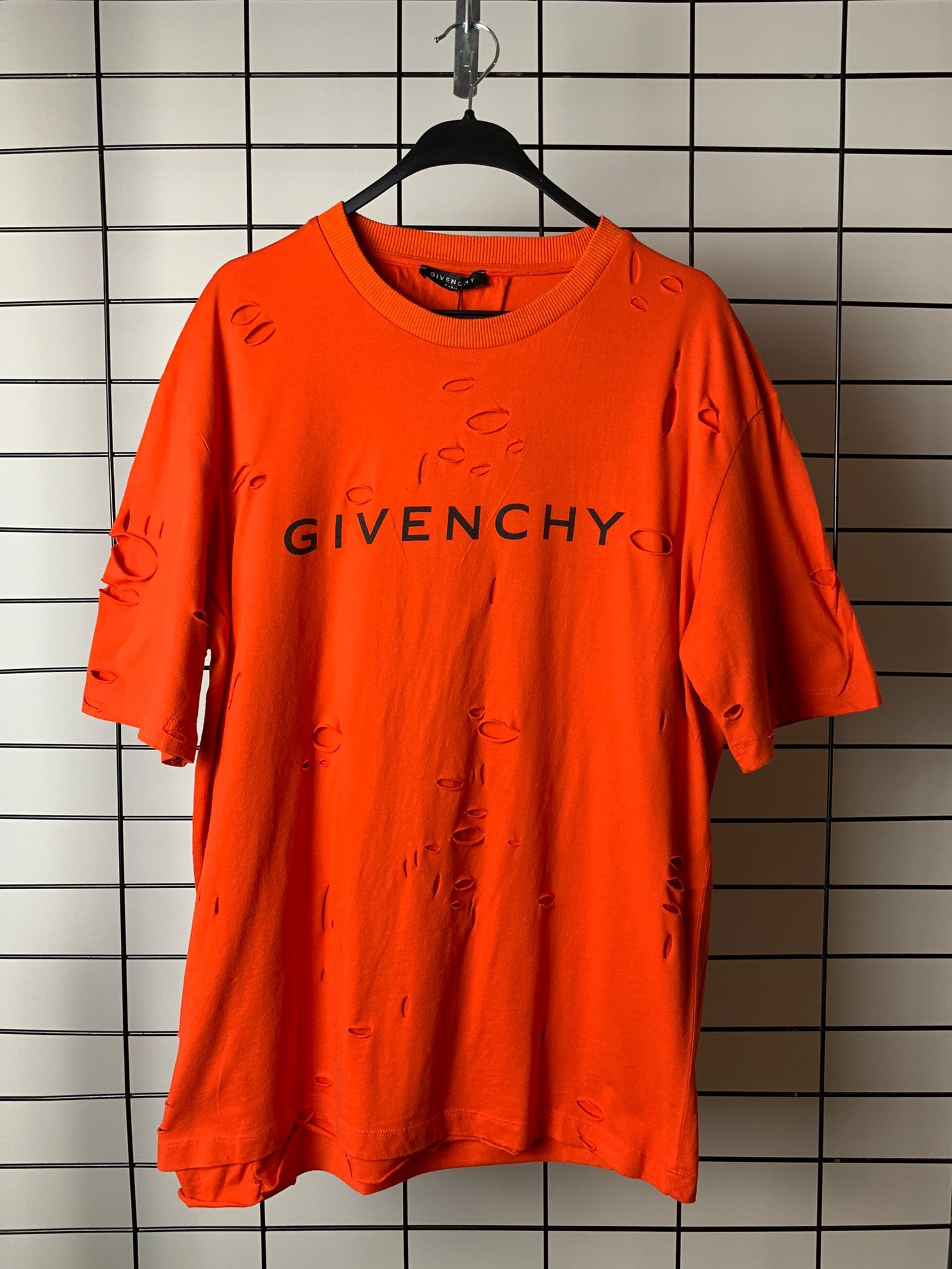 GY New Season Luxury T-Shirt with Ripped Design