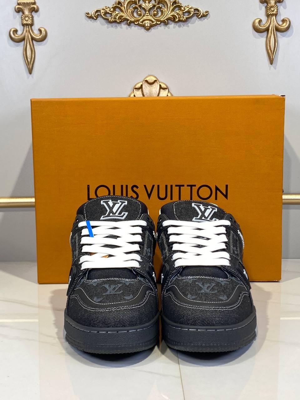 L Luxury Sneakers