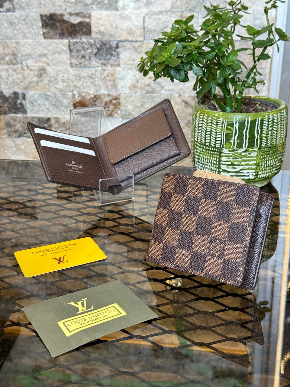 L Luxury Wallet