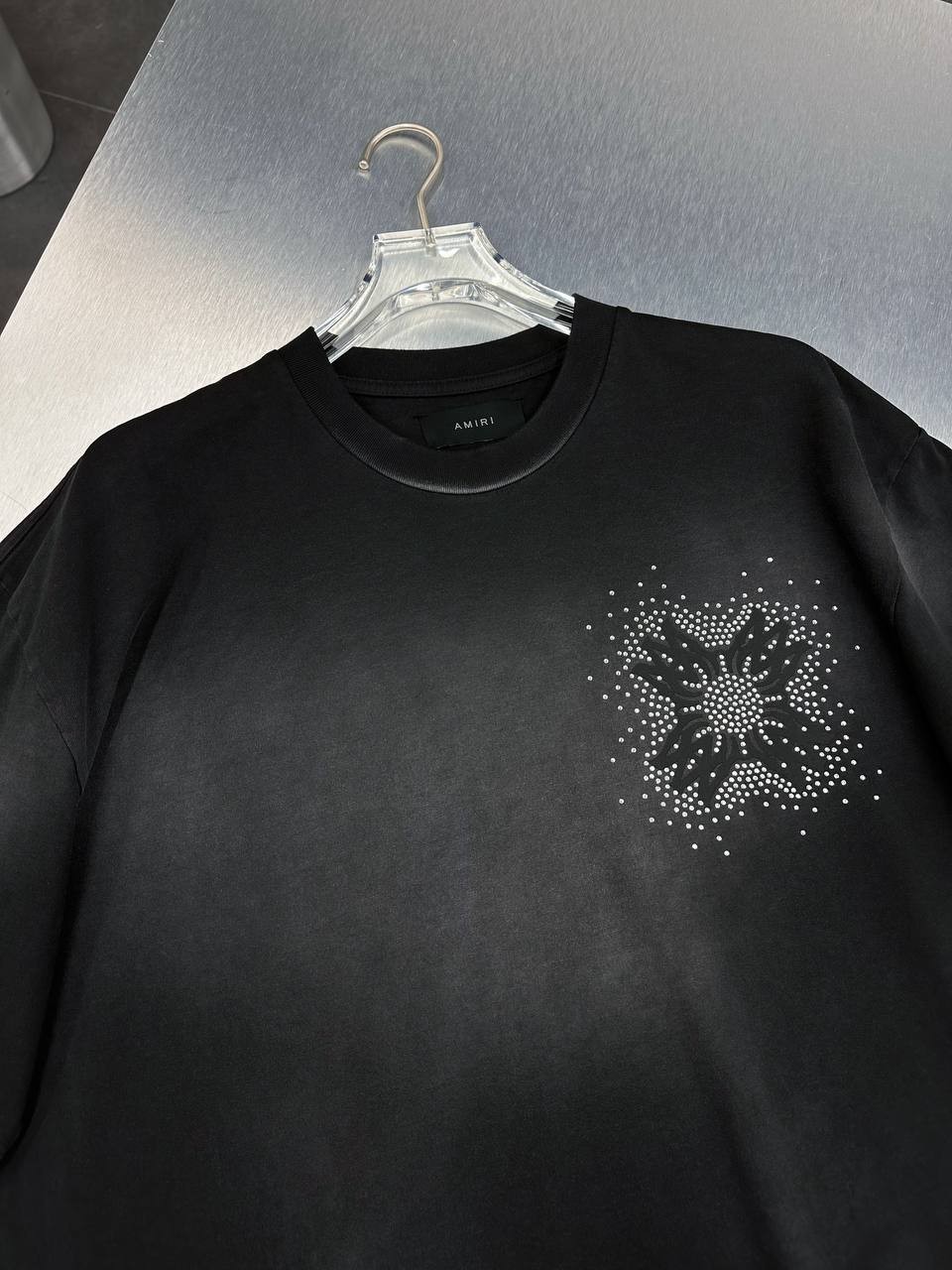 A Luxury Stone Embroidered Black & White & Blue T-shirt