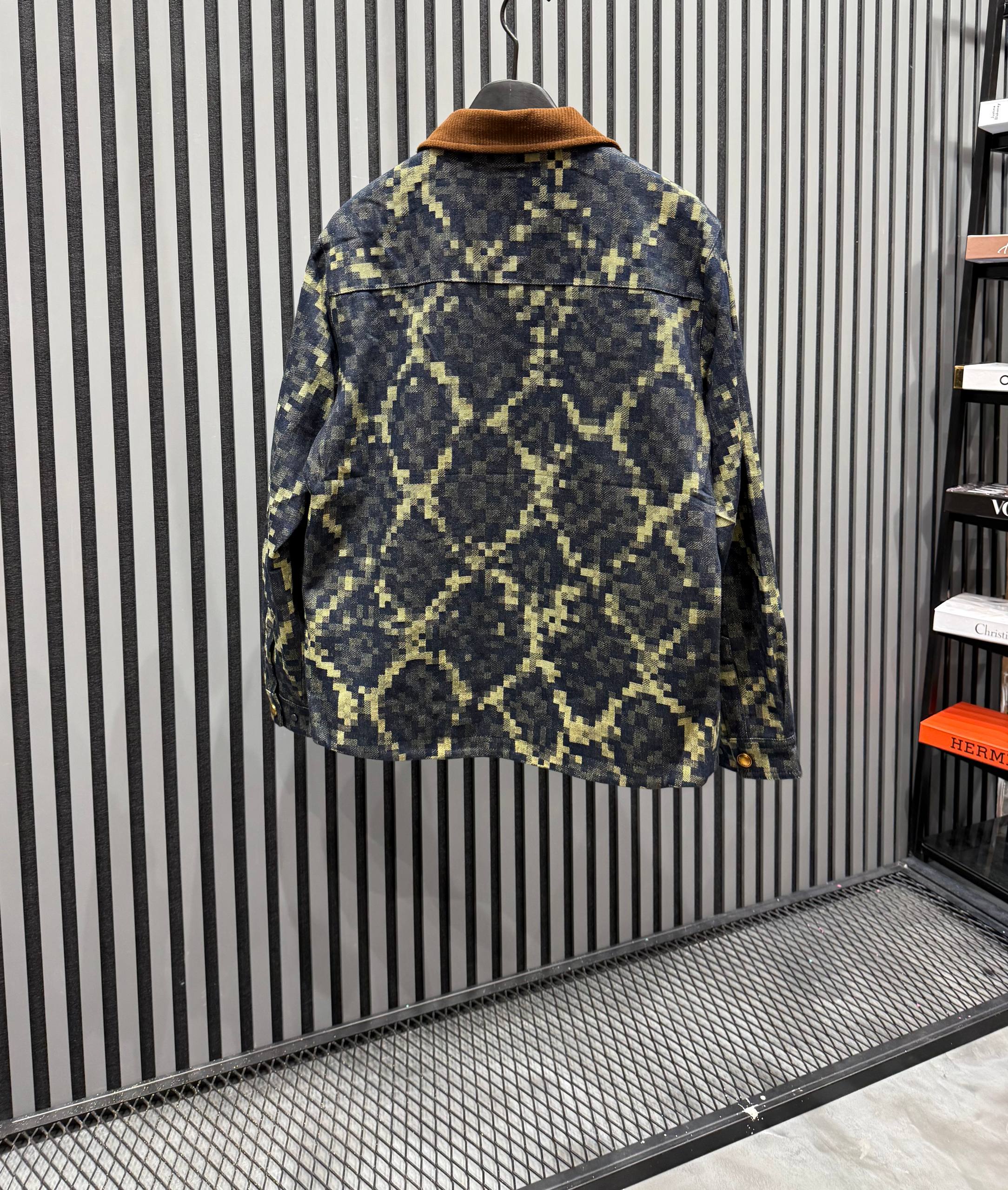 L Luxury Square Patterned Jacket
