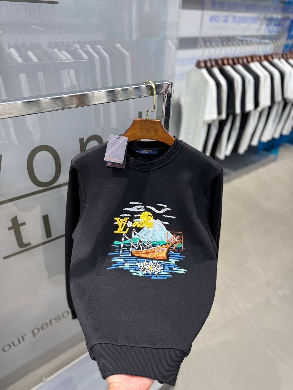 L Luxury Embroidered Sweatshirt