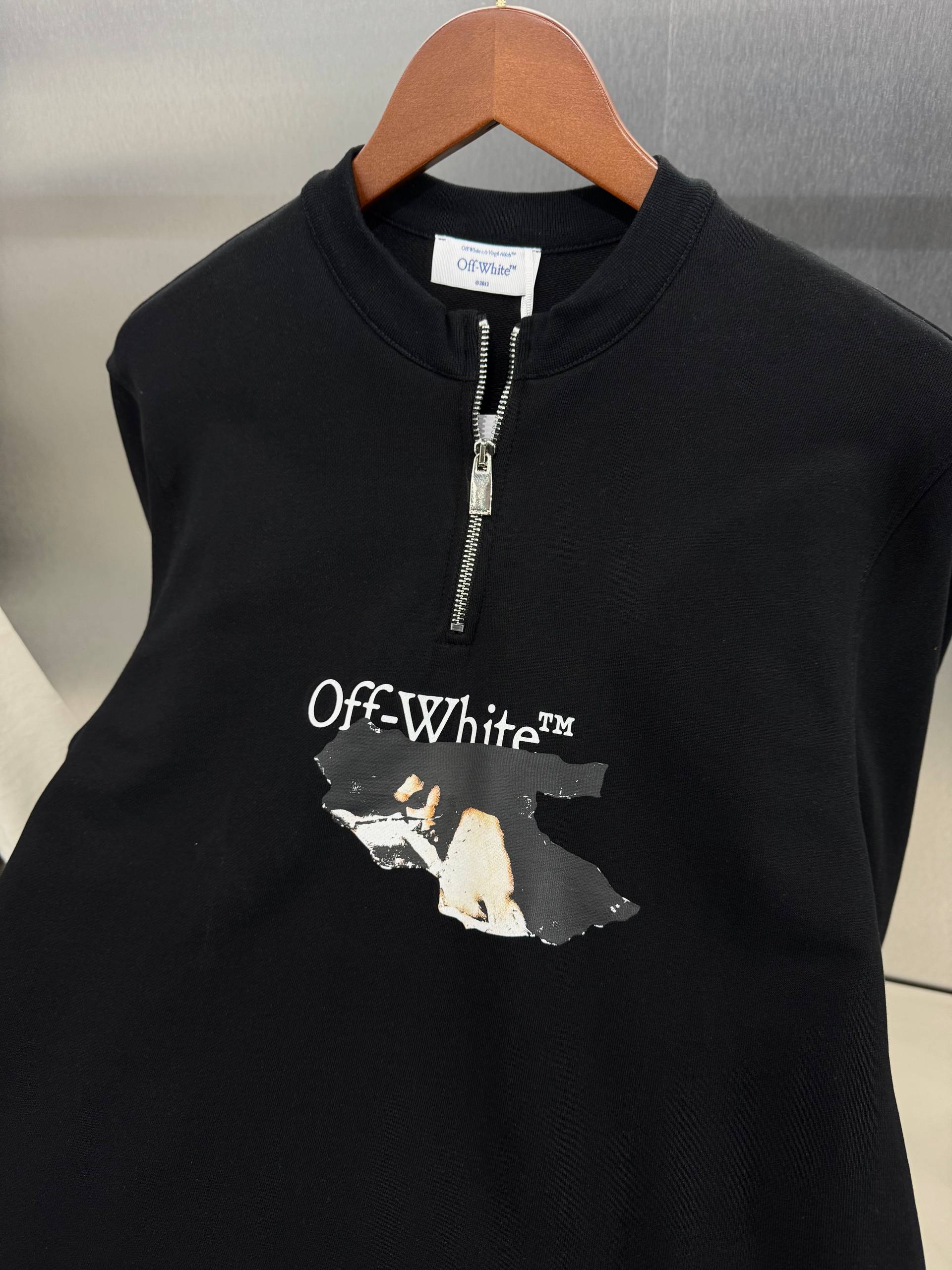 O-W Artistic Design Zipper Sweatshirt