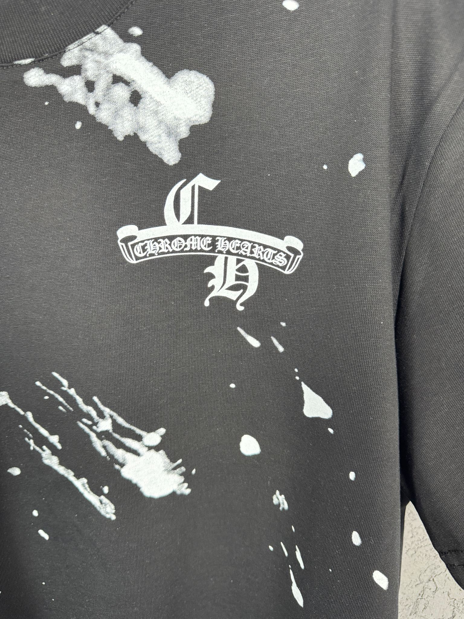 CH Luxury Logo Print Black & White T-shirt