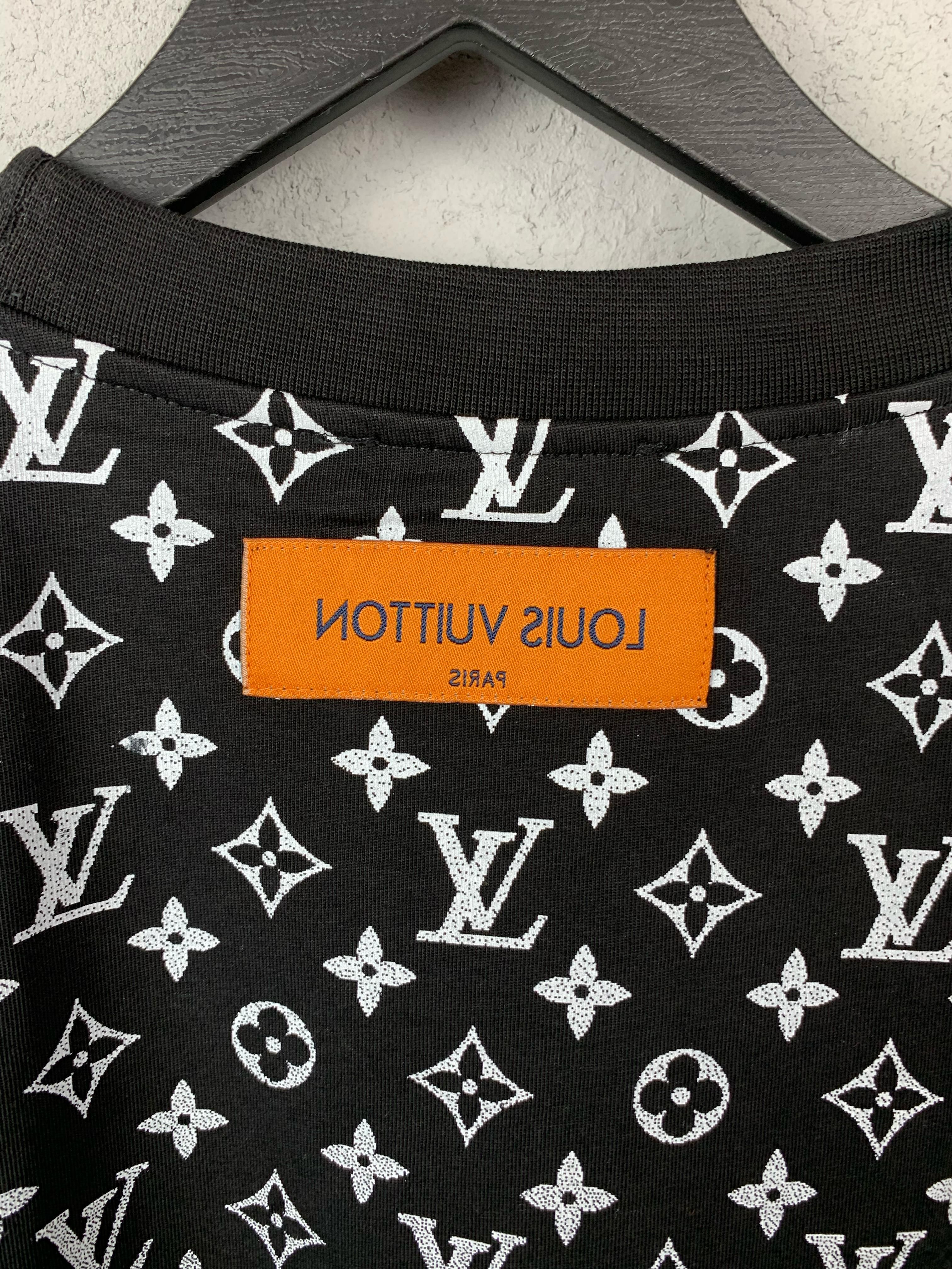 L Luxury Logo Printed Black T-shirt
