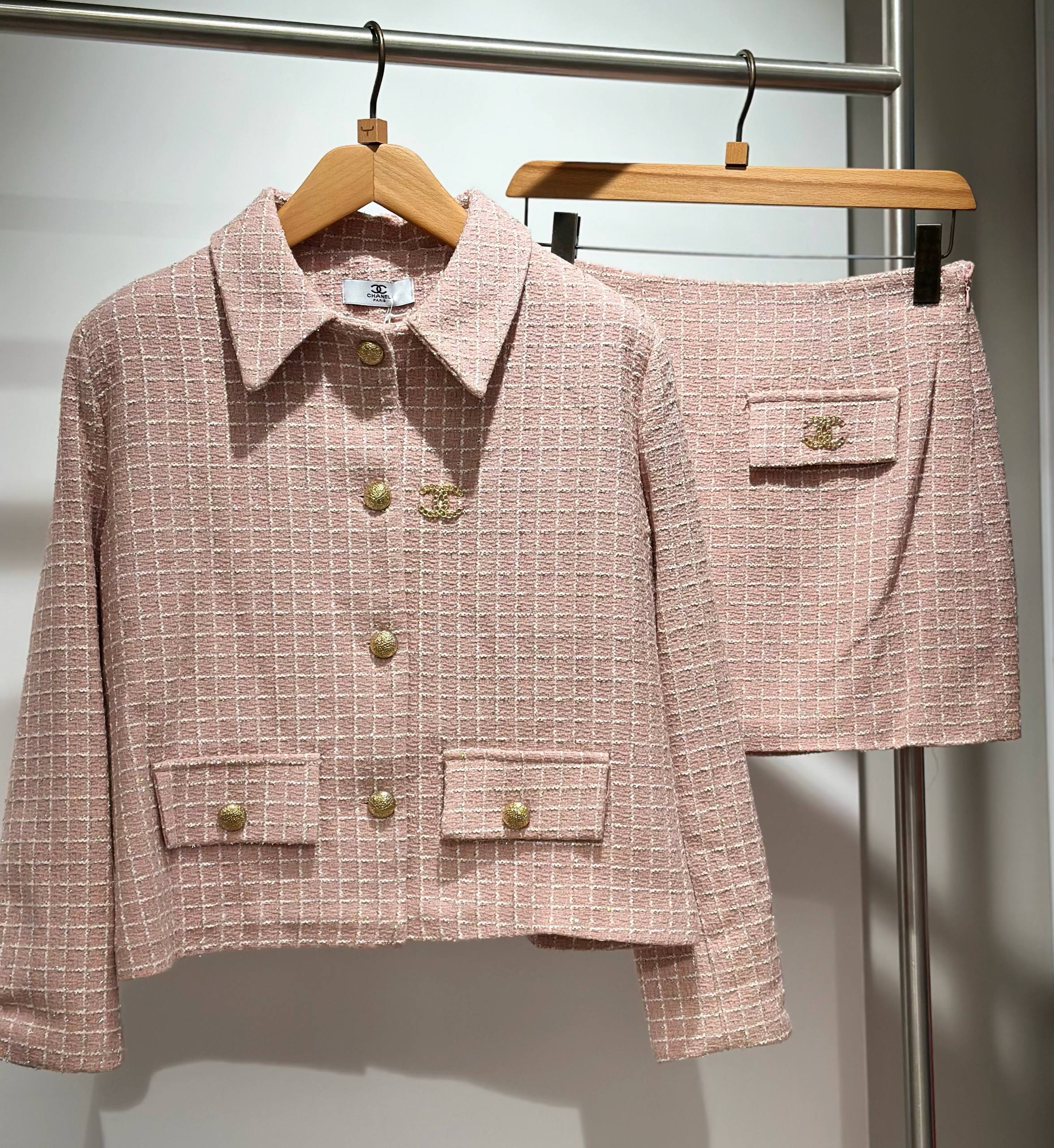 C Luxury Tweed Fabric Jacket/Skirt Set - Pink