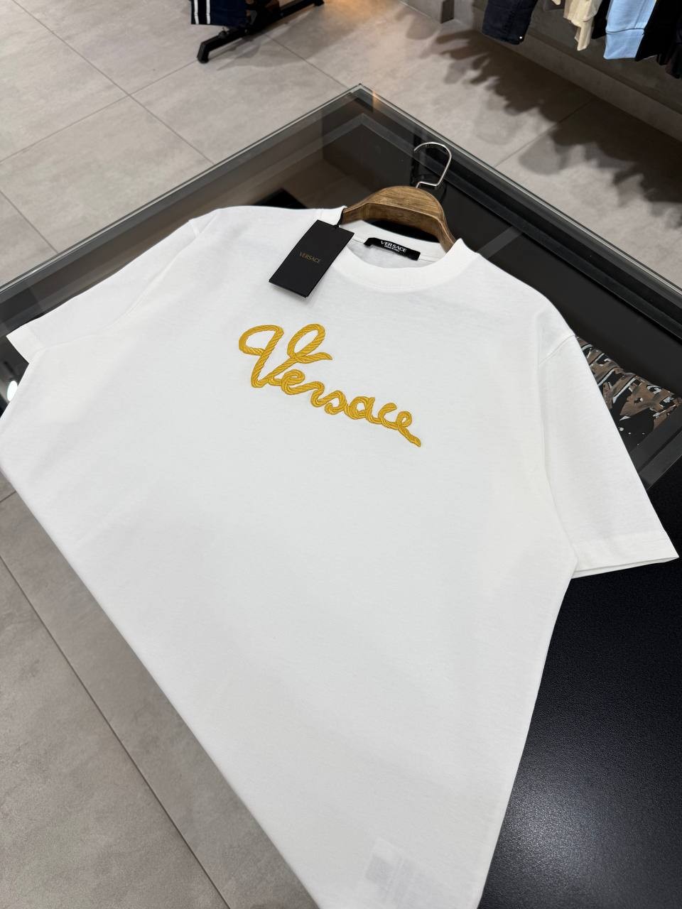 V New Season Luxury T-shirt