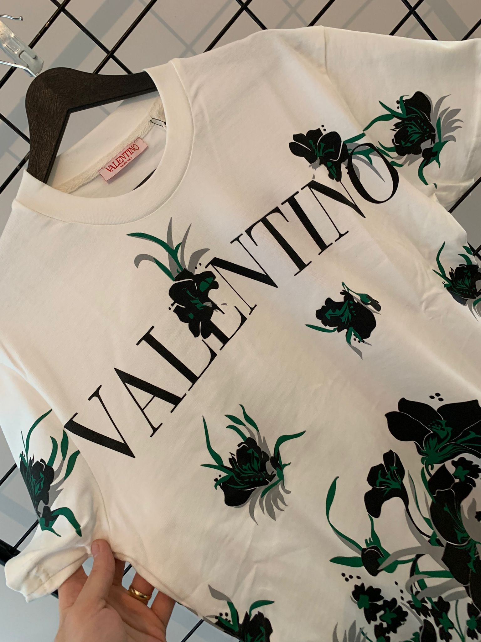 VL New Season Luxury T-shirt