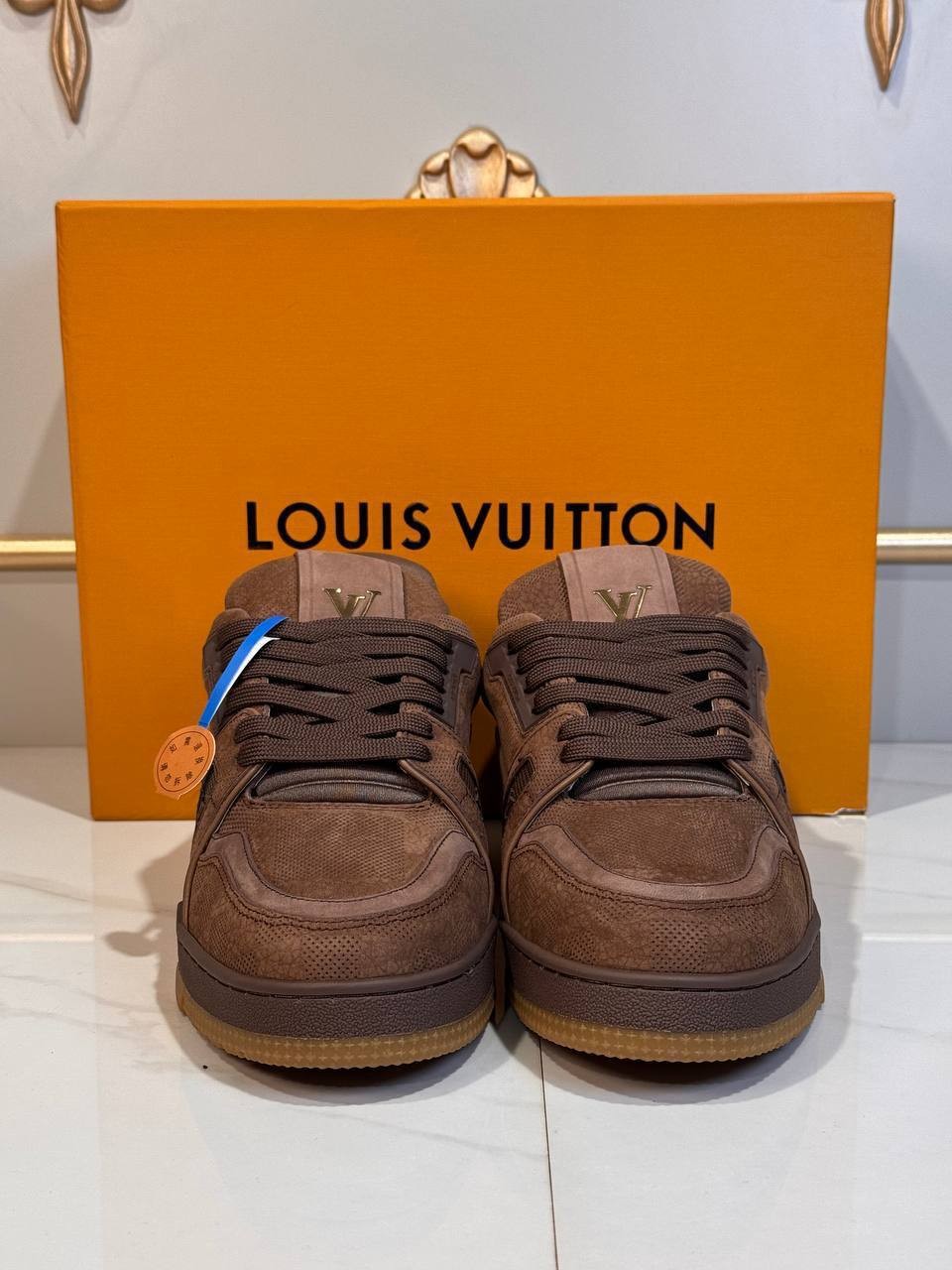 L Luxury Sneakers