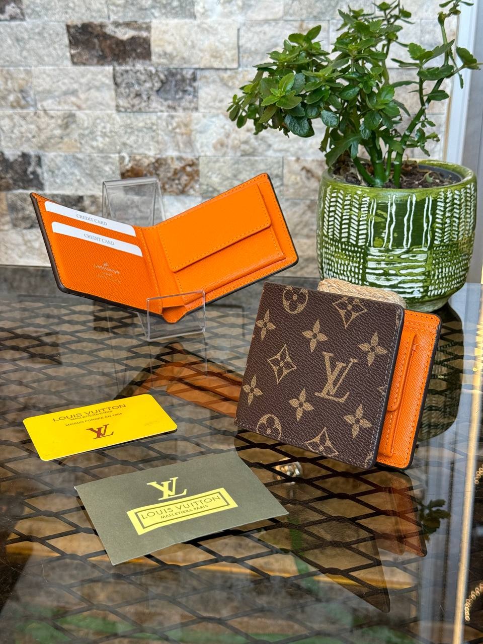 L Luxury Wallet