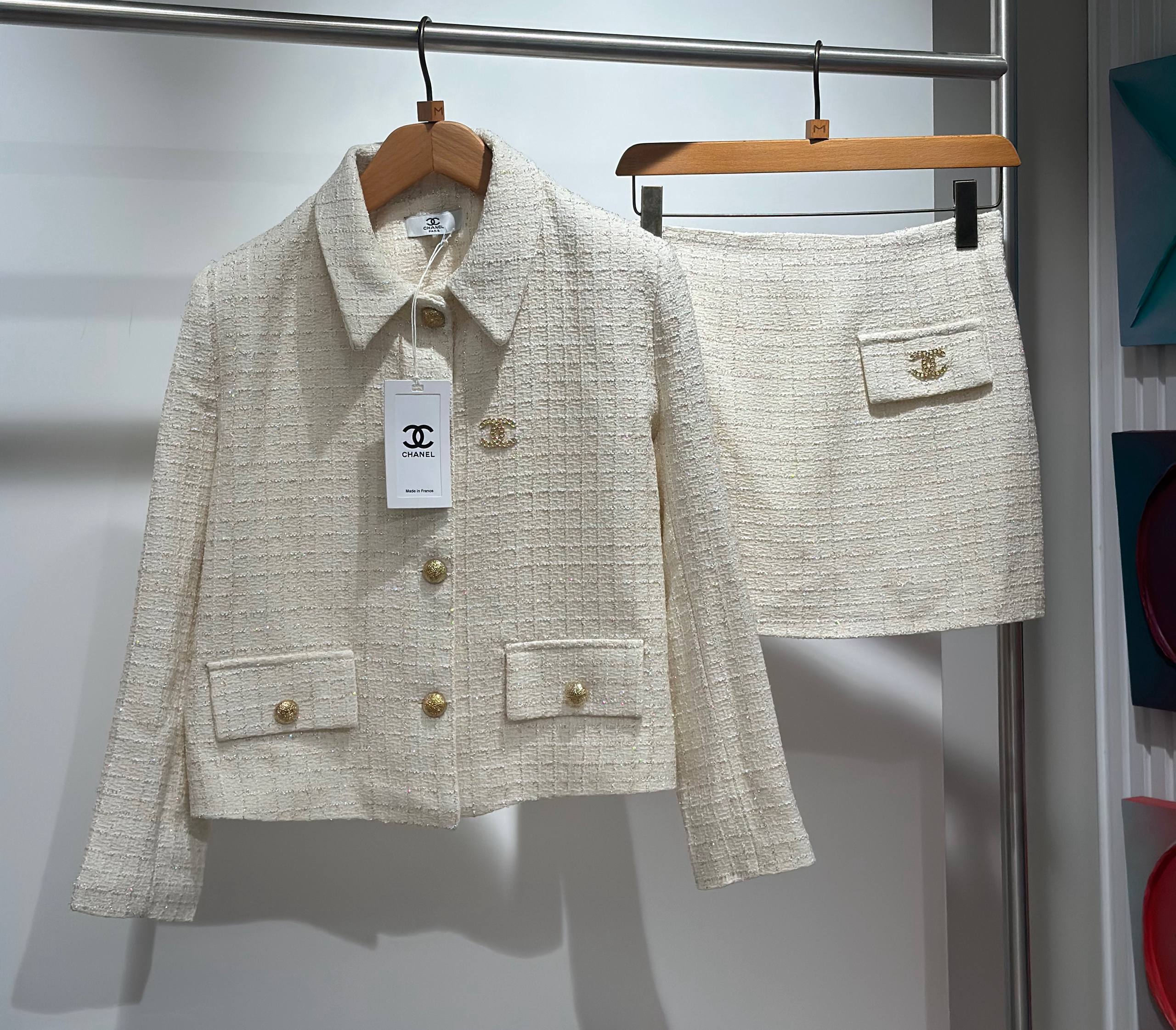 C Luxury Tweed Fabric Jacket/Skirt Set - White