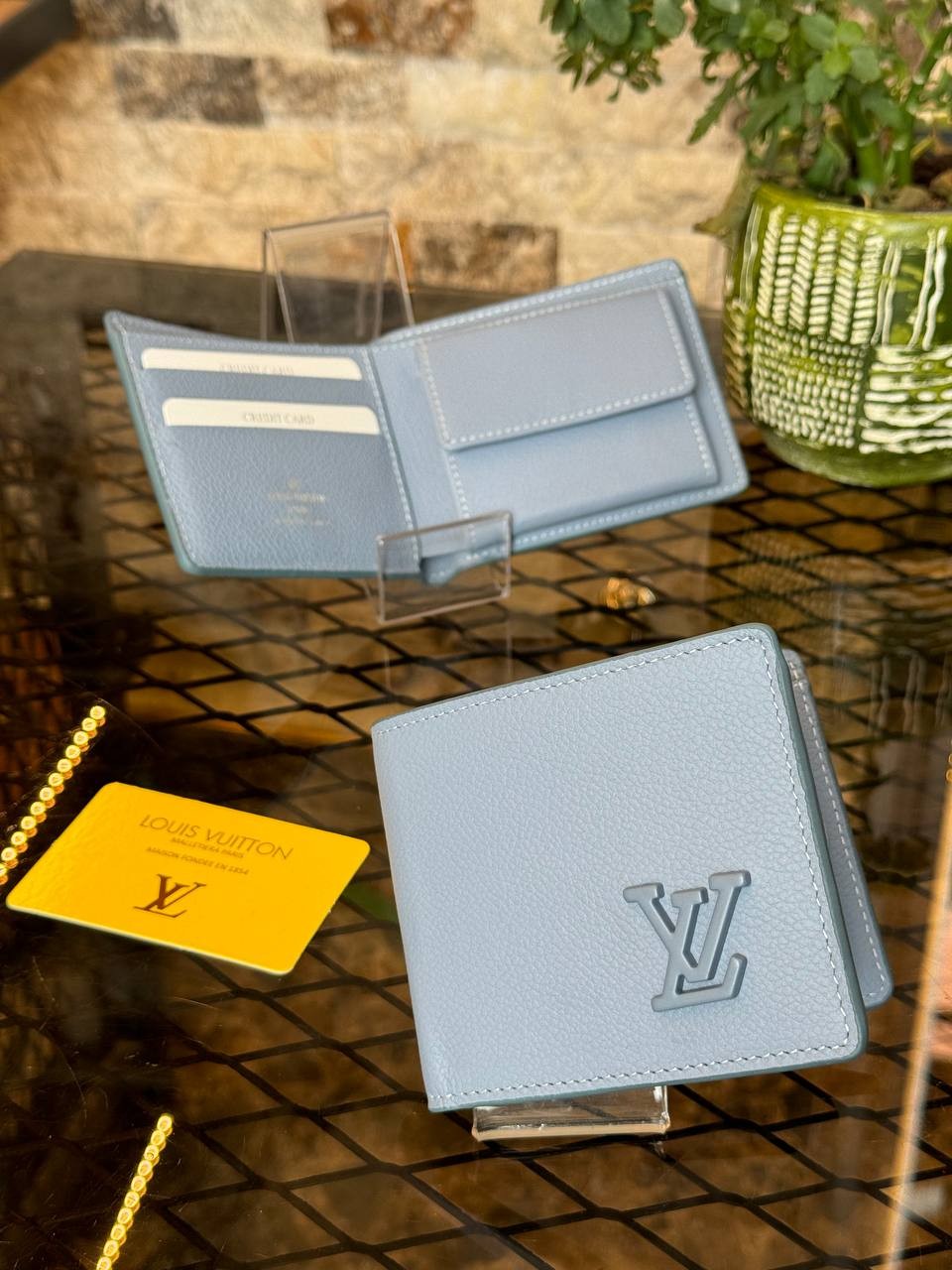 L Luxury Wallet