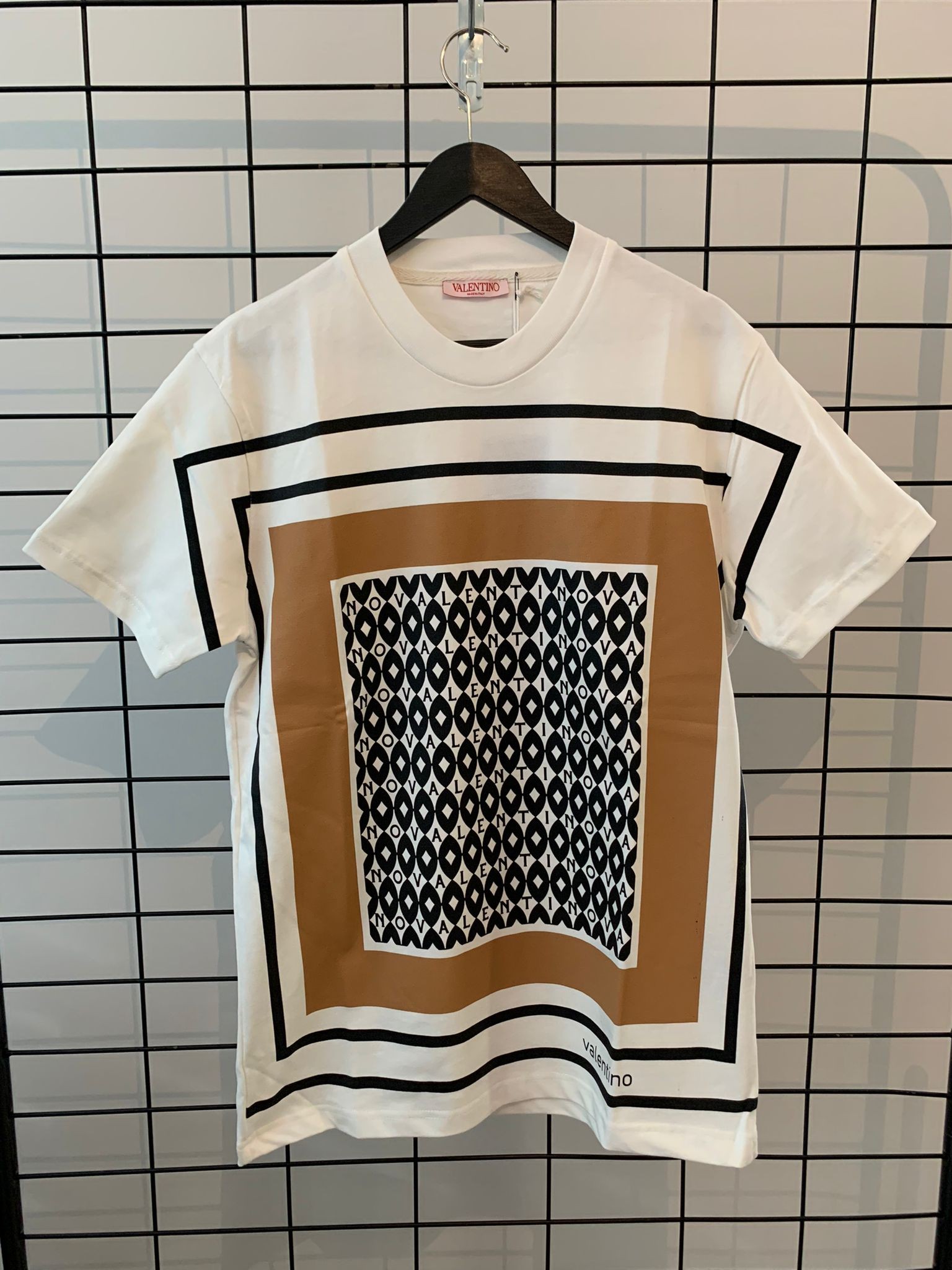 VL New Season Luxury T-shirt