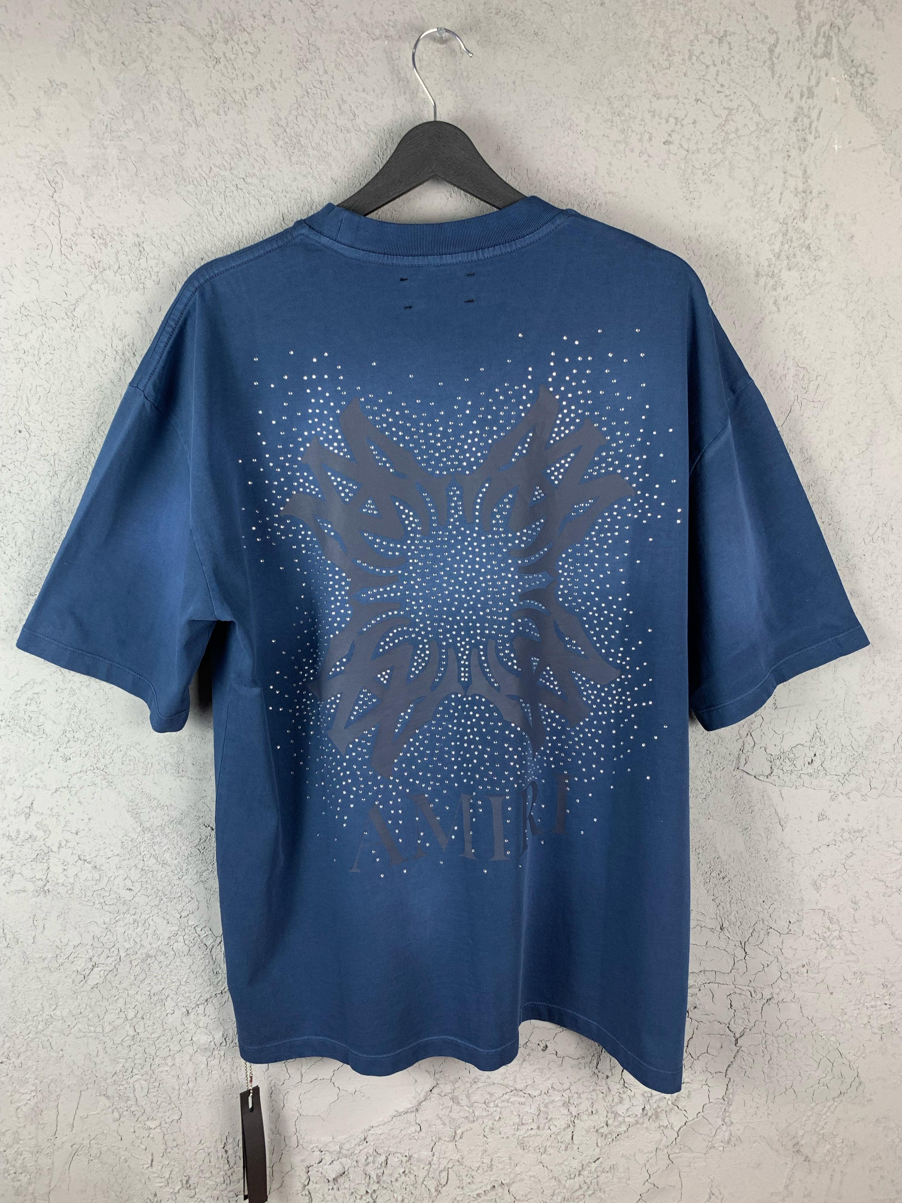 A Luxury Stone Embroidered Black & White & Blue T-shirt