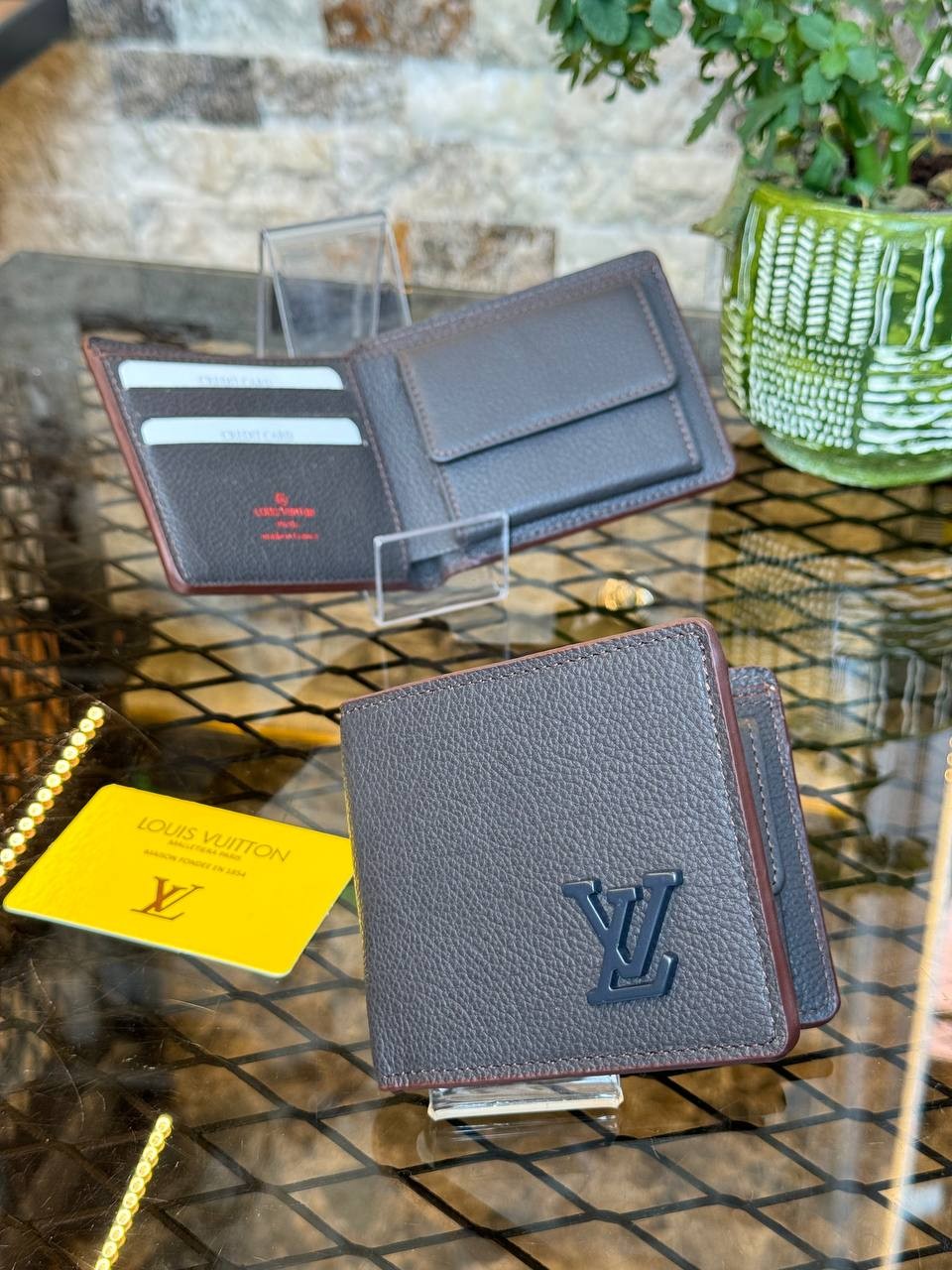 L Luxury Wallet