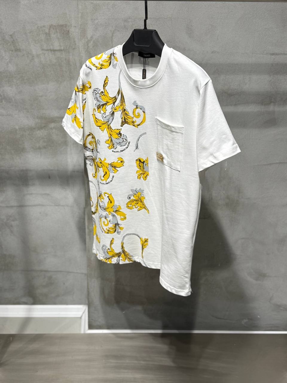 V Luxury Printed Black & White Pocket T-shirt - White