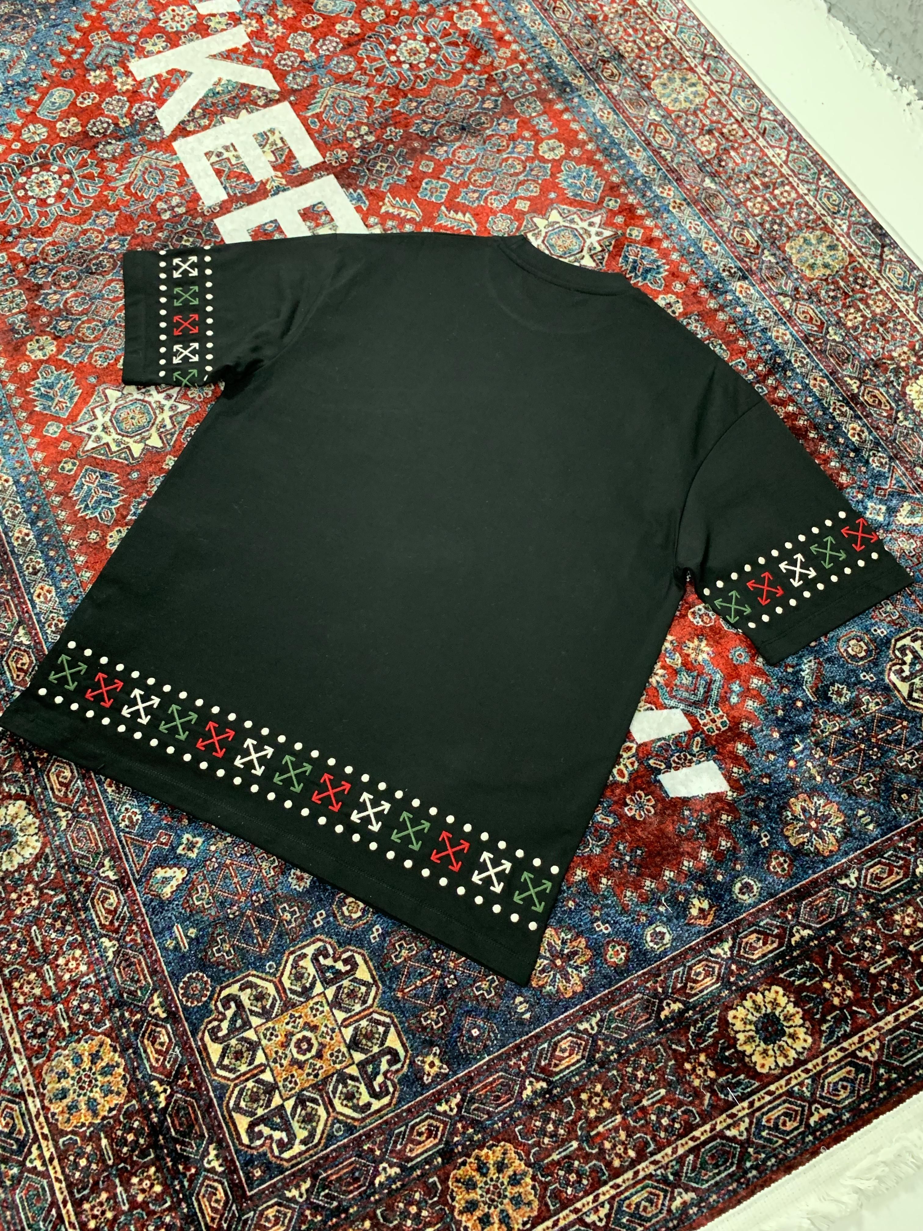 O-W New Season Luxury Art Design Top Quality Embroidered Black & White T-Shirt