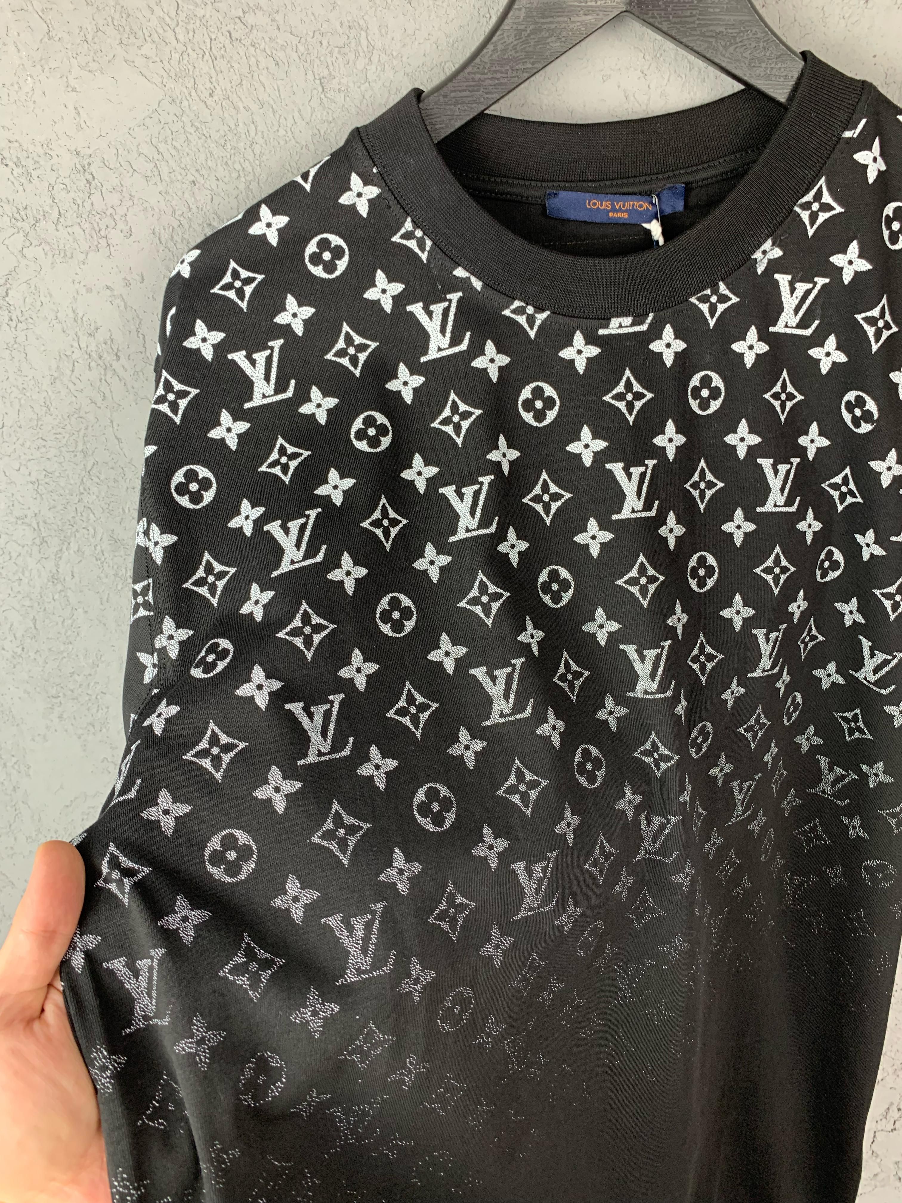 L Luxury Logo Printed Black T-shirt