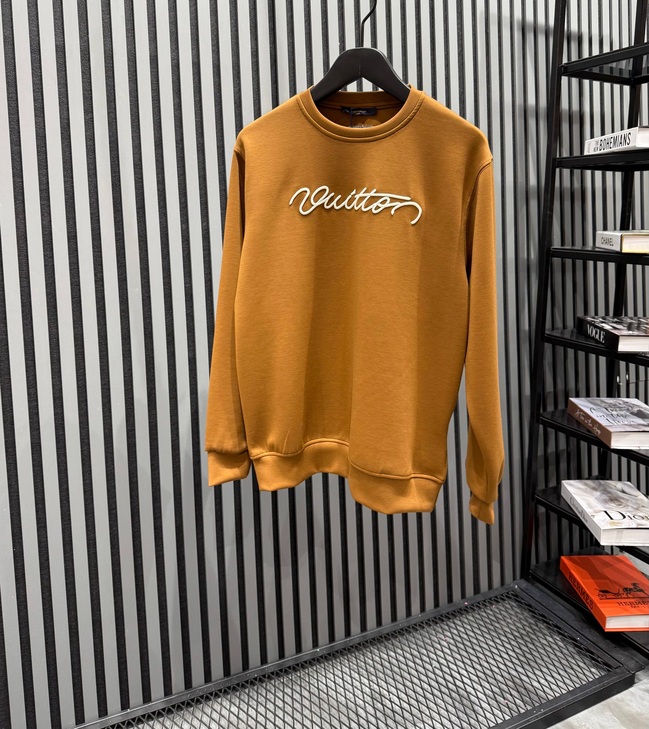 L Luxury Logo Embroidered Black/Green/Orange/White Sweatshirt - Orange