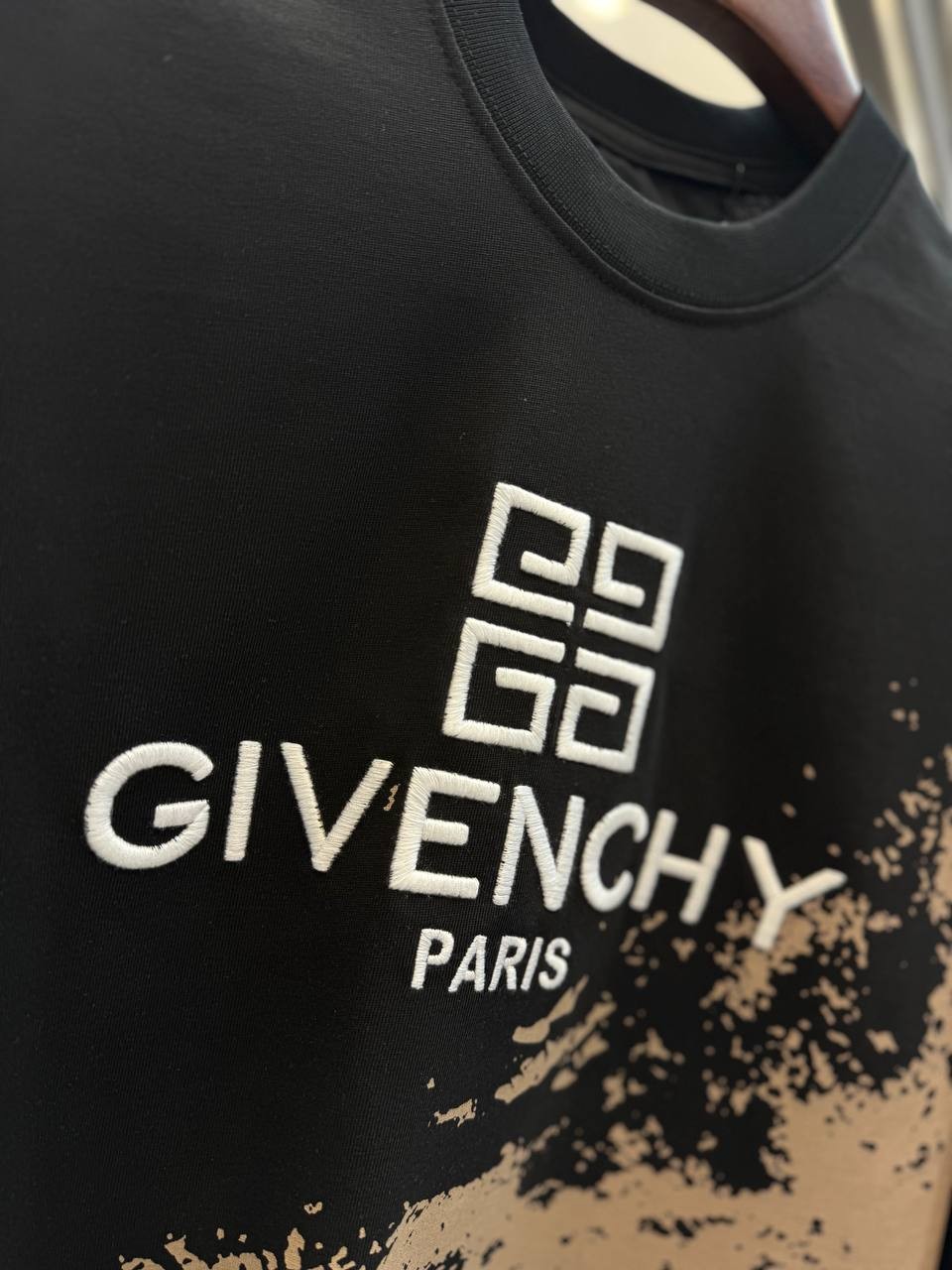 GY Luxury Logo Embroidered Black & White T-shirt - Black